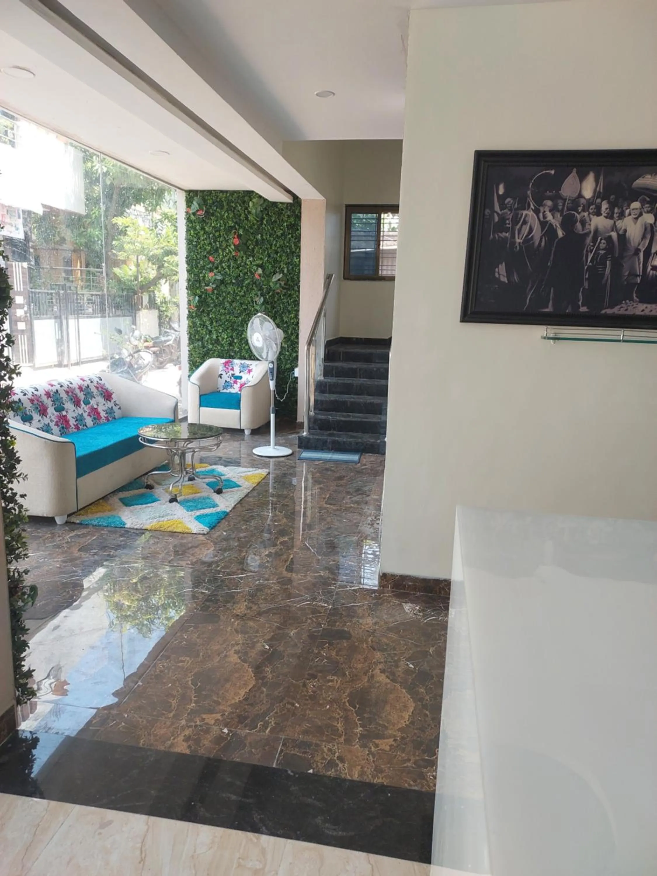 Hotel Sai Dakshina Inn & The Fern Restaurant