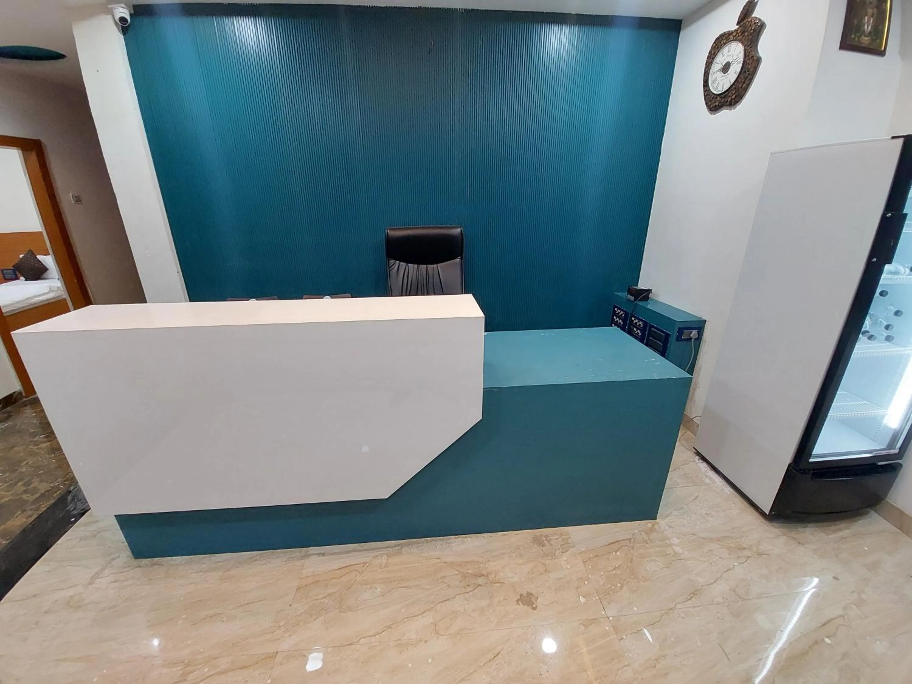 Hotel Sai Dakshina Inn & The Fern Restaurant