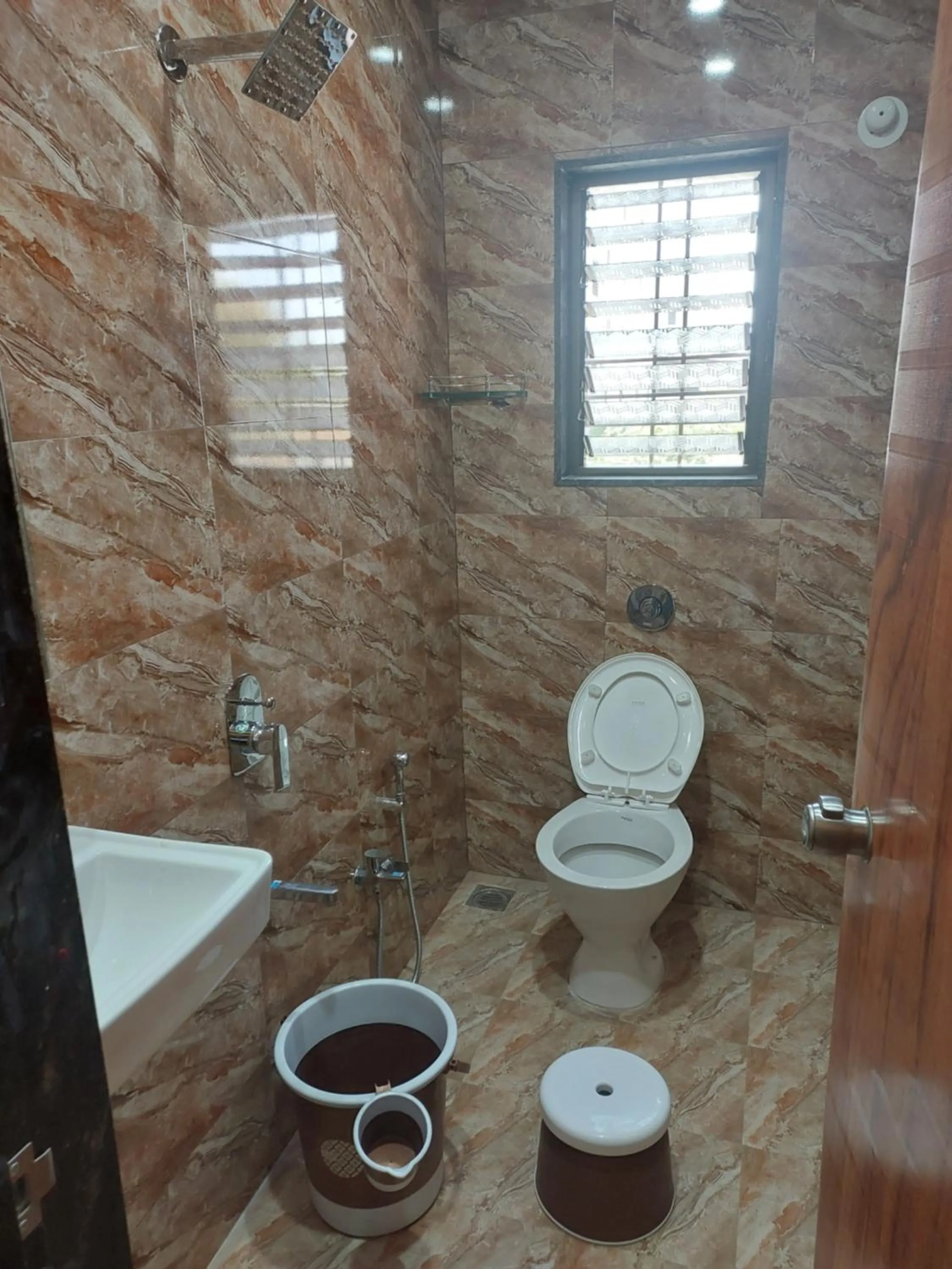 Hotel Sai Dakshina Inn & The Fern Restaurant