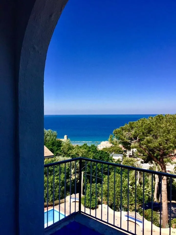 Day in Hotel Garden Riviera