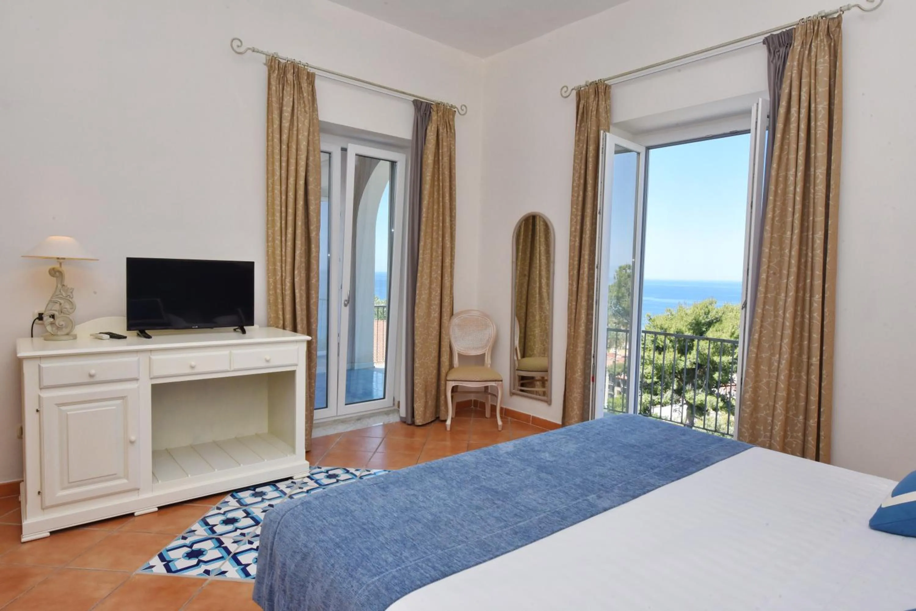 Bed in Hotel Garden Riviera