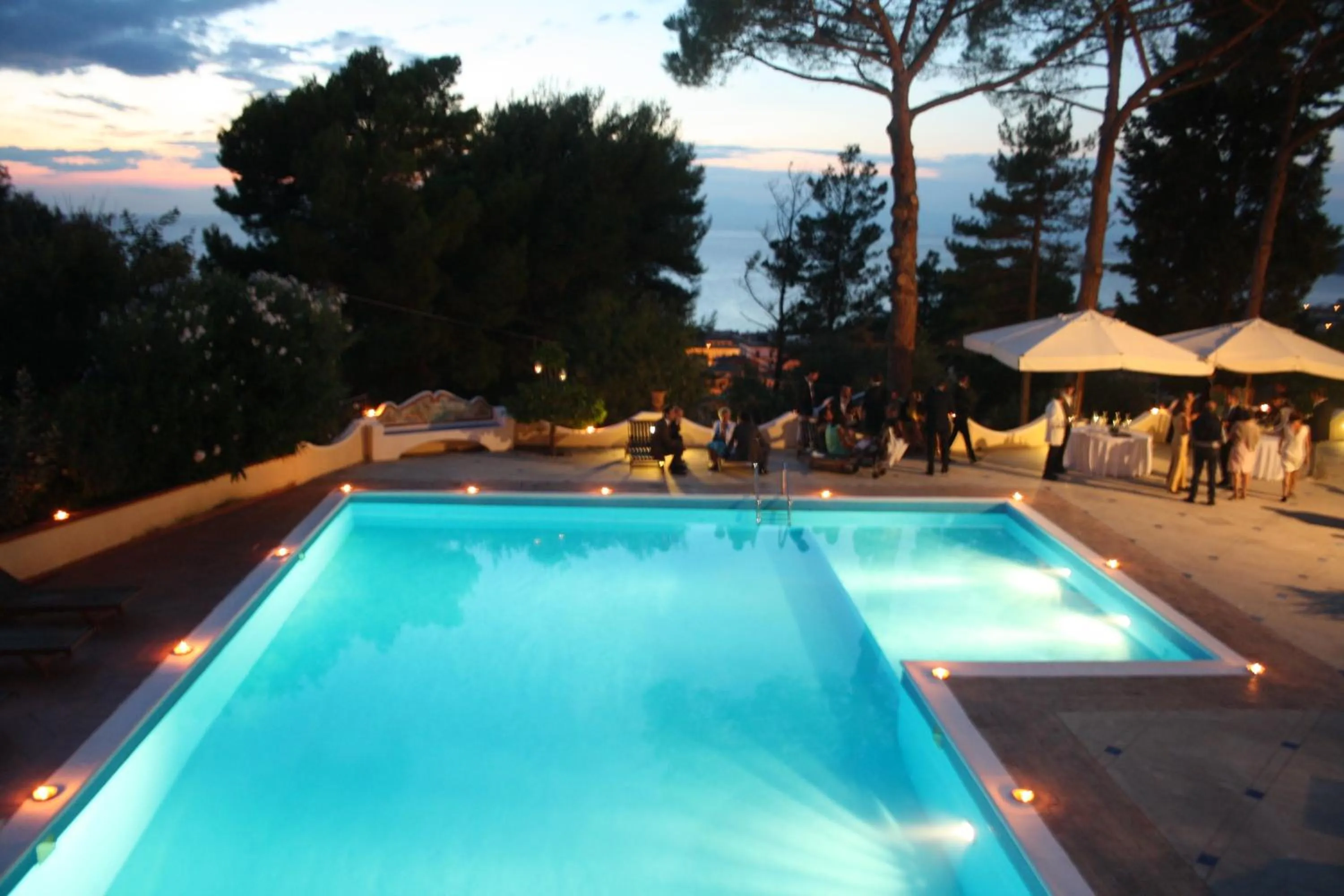 Night in Hotel Garden Riviera