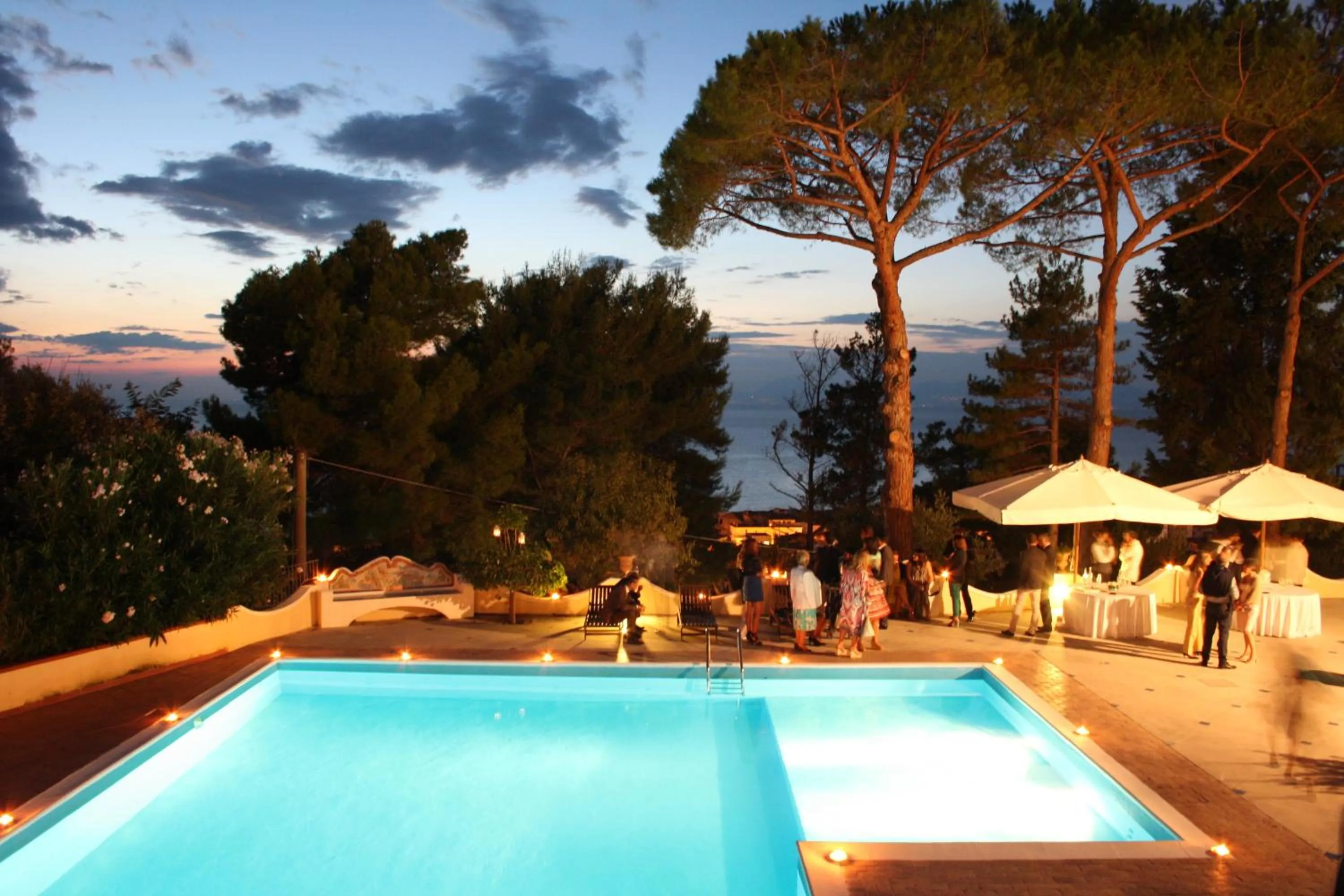 Night in Hotel Garden Riviera