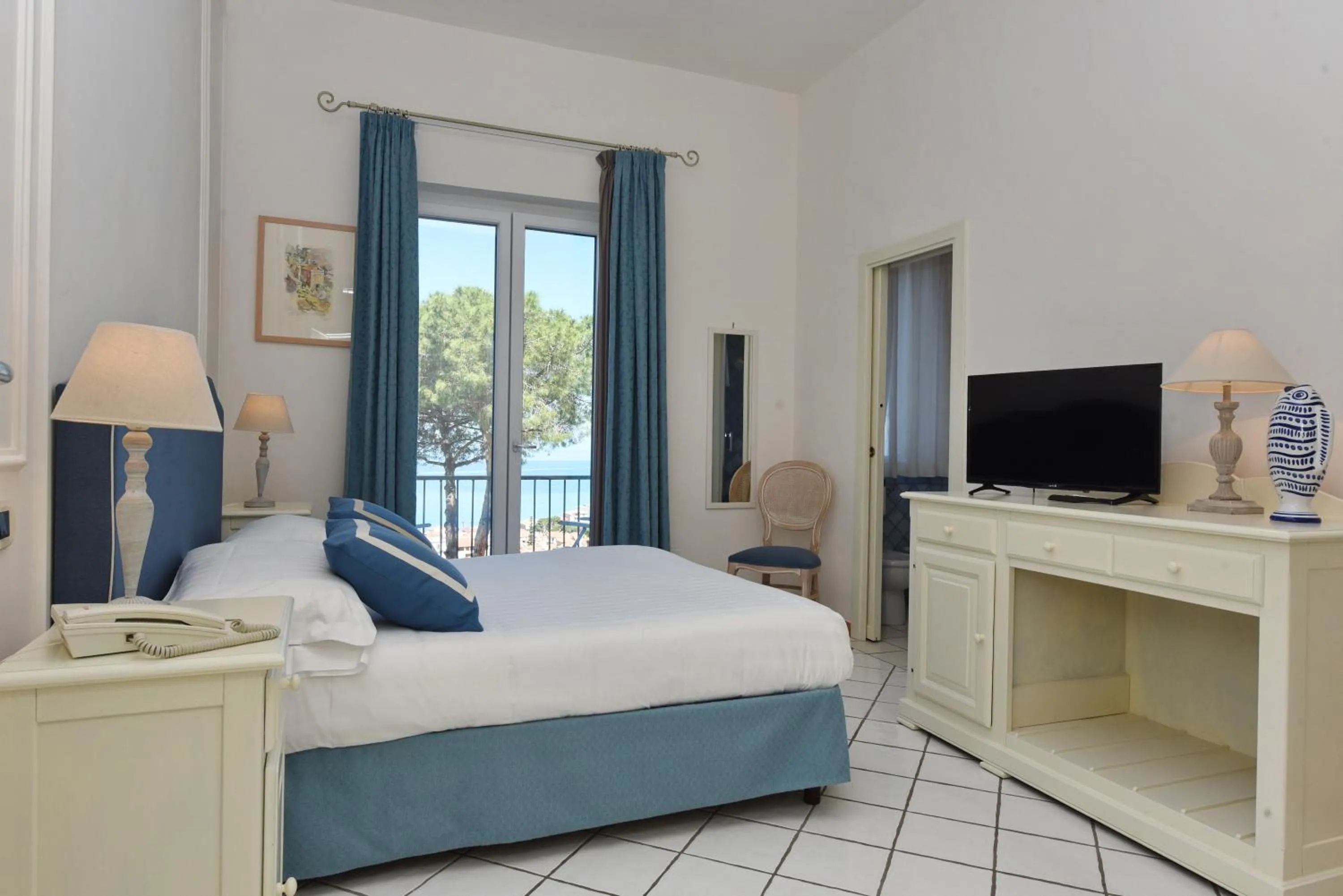 Bed in Hotel Garden Riviera