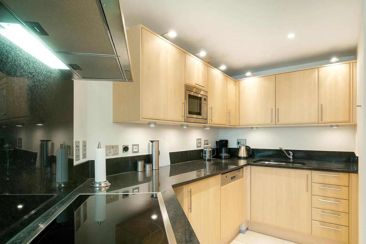 Kitchen or kitchenette in Still Life - Vauxhall