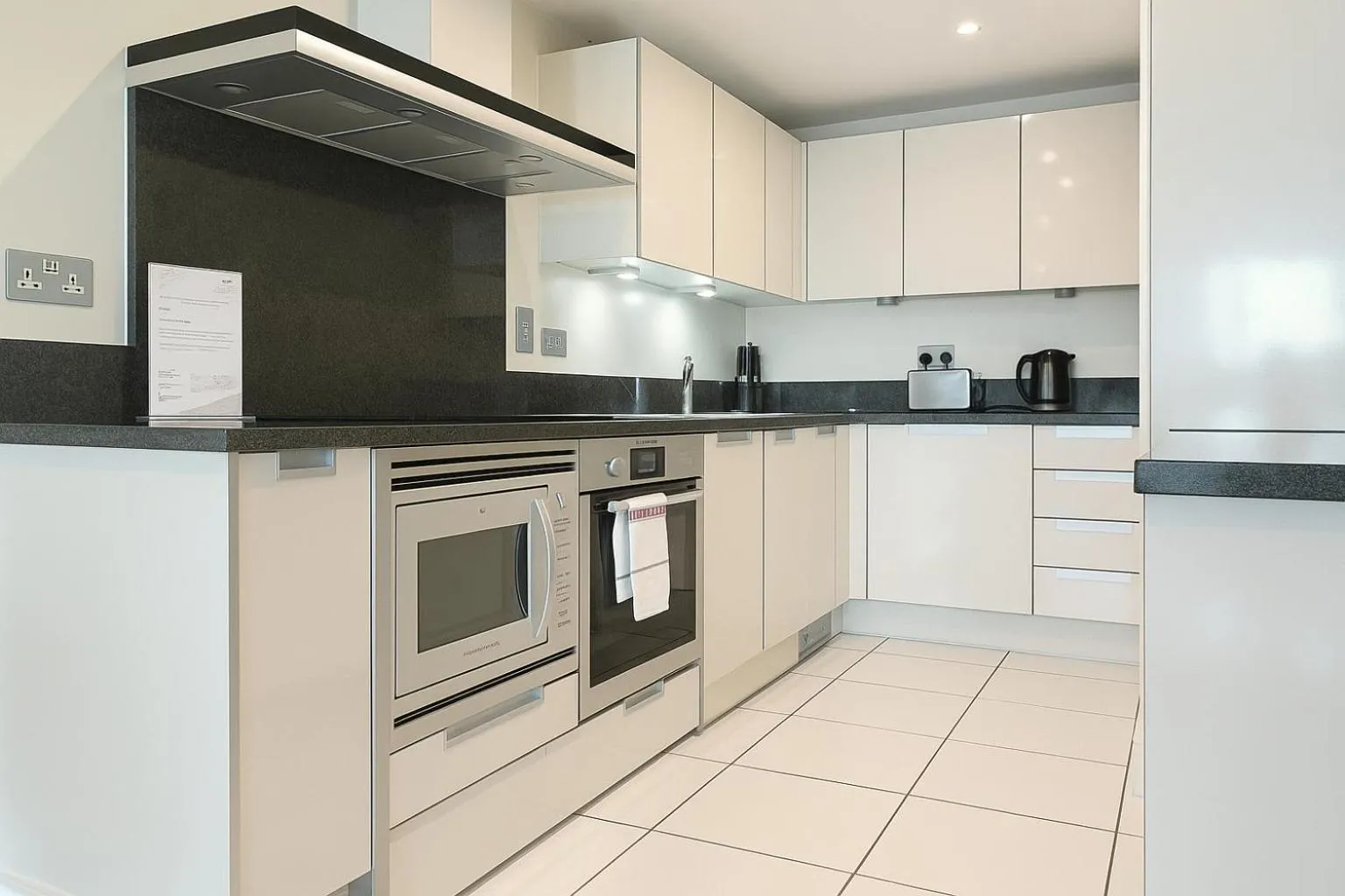 Kitchen or kitchenette in Still Life - Vauxhall