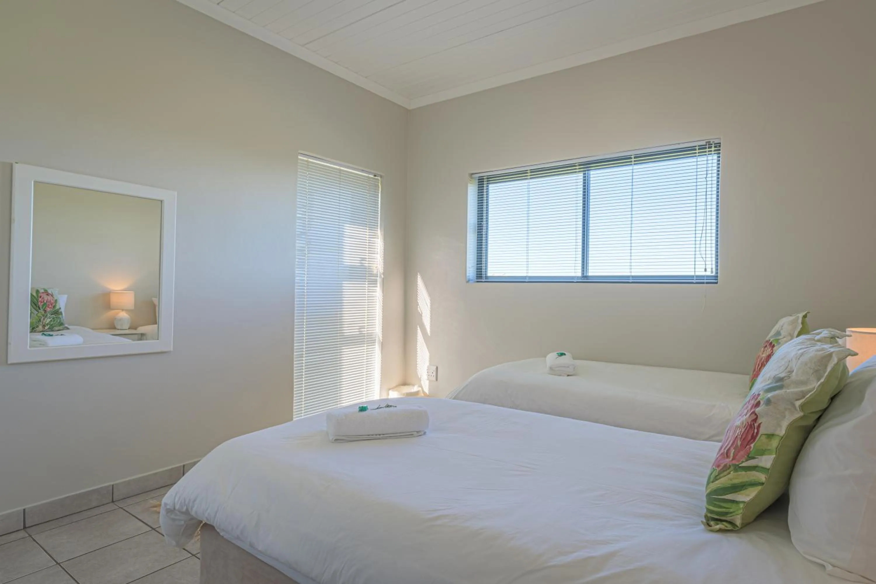 Bedroom, Bed in Fynbos Golf and Country Estate