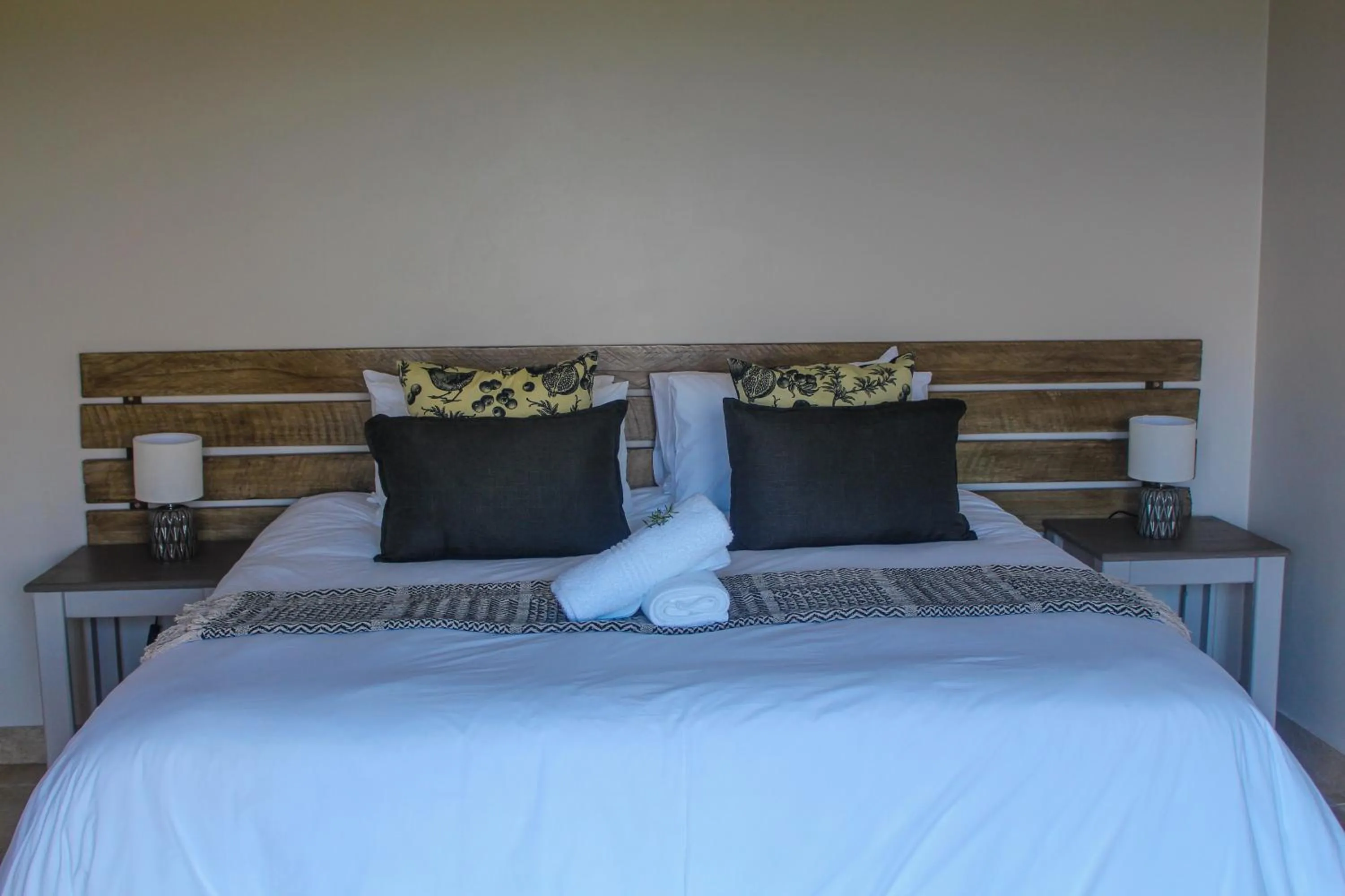 Bed in Fynbos Golf and Country Estate