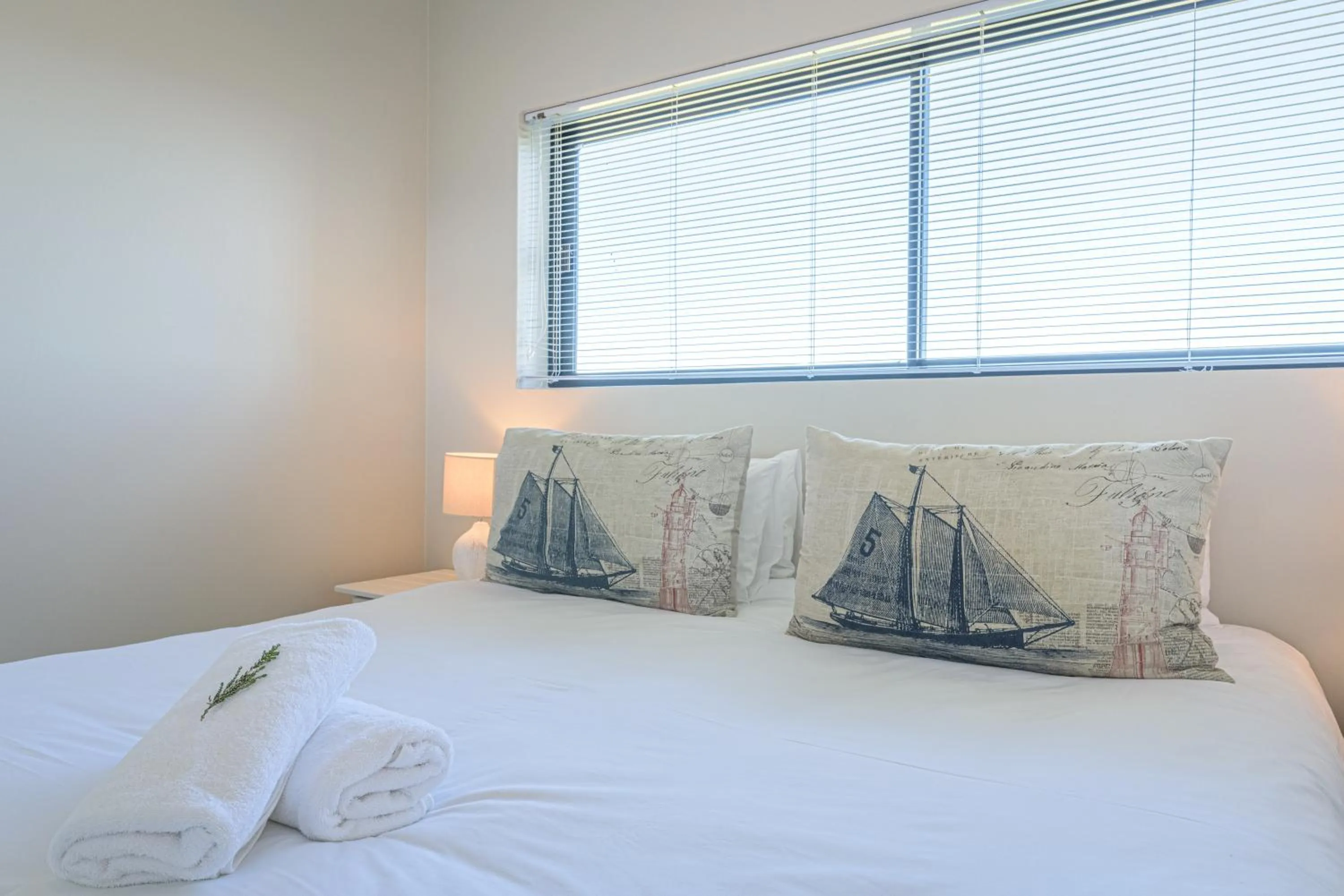 Bedroom, Bed in Fynbos Golf and Country Estate