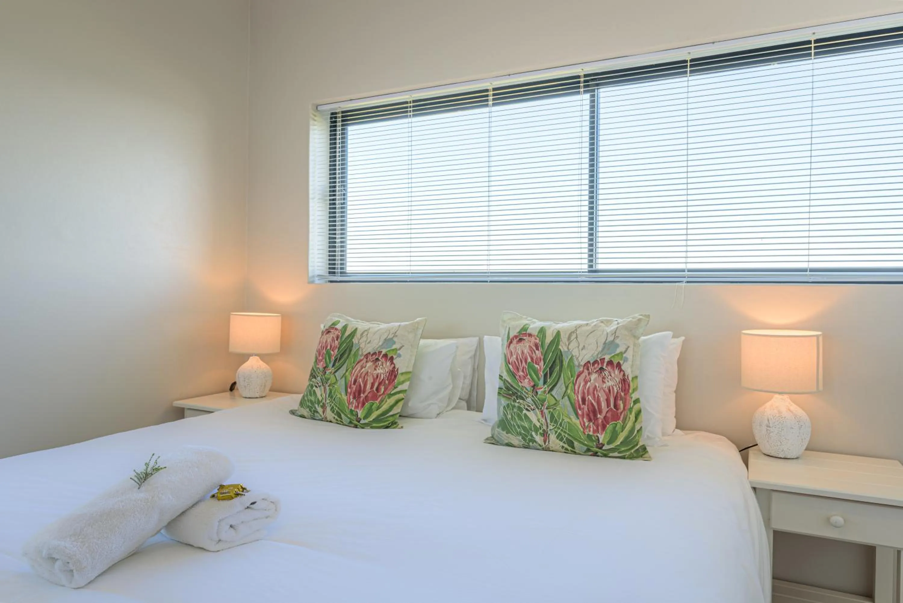 Bedroom, Bed in Fynbos Golf and Country Estate