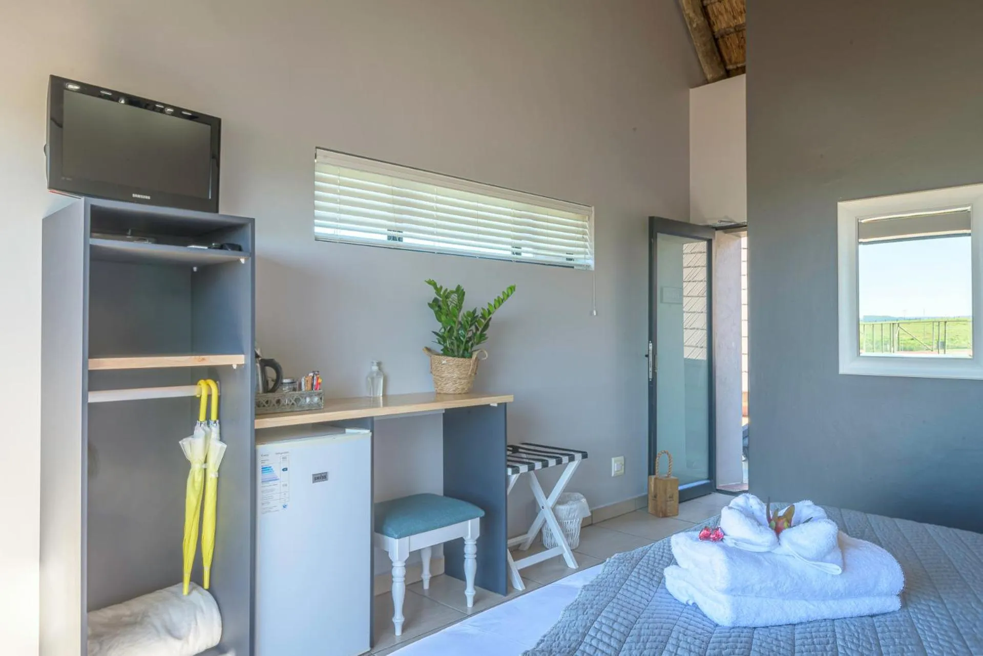 Bedroom, Bed in Fynbos Golf and Country Estate