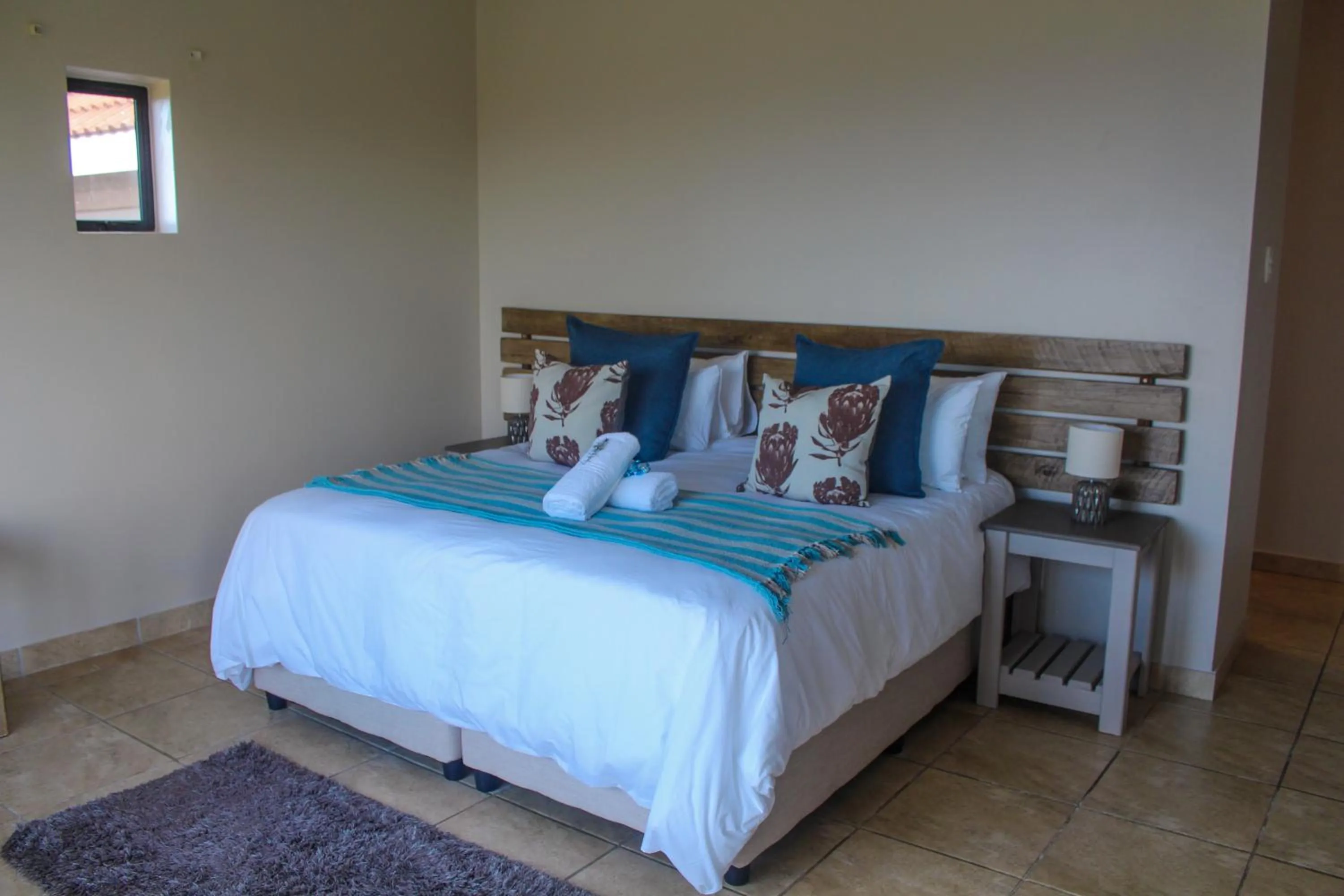 Bed in Fynbos Golf and Country Estate