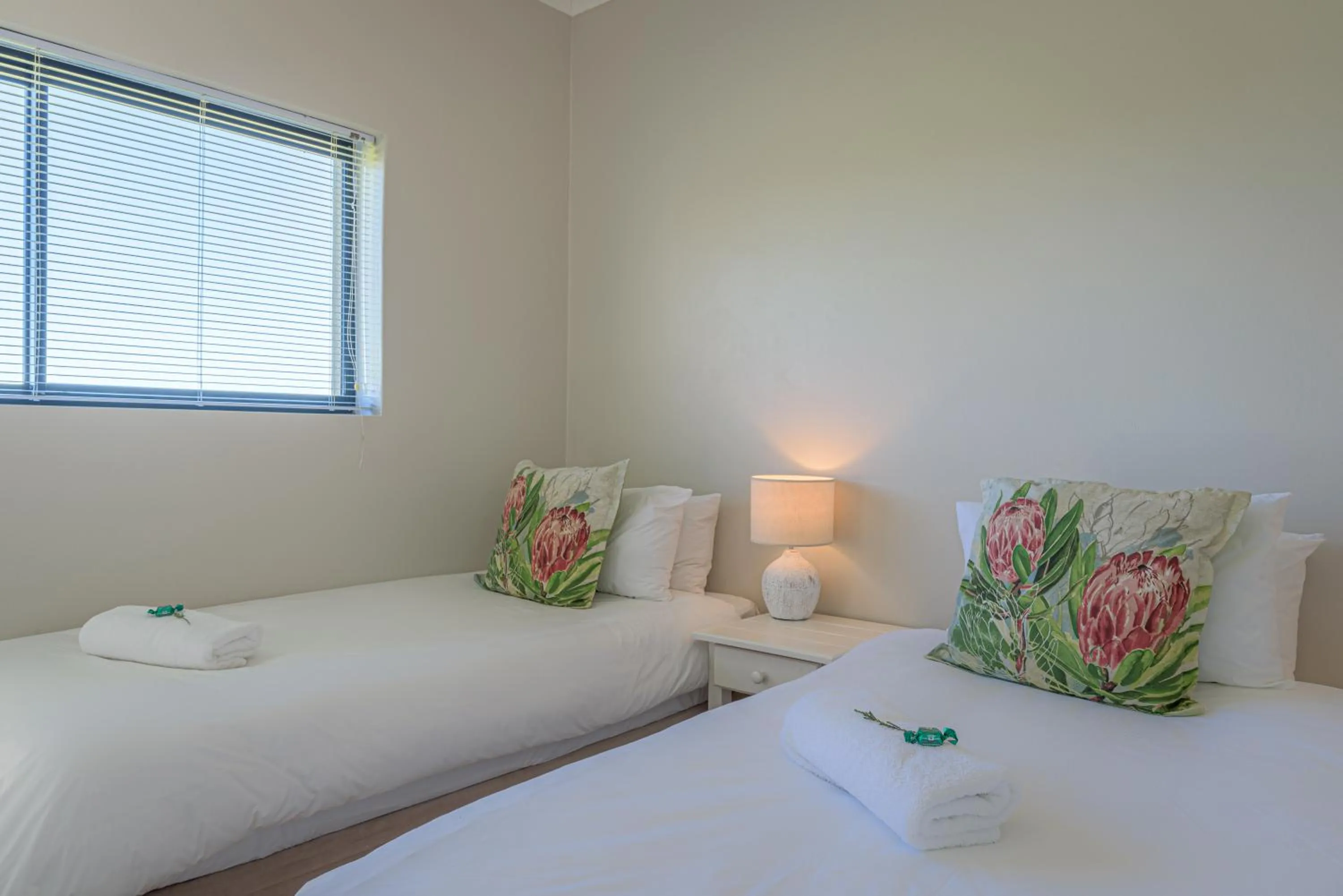 Bedroom, Bed in Fynbos Golf and Country Estate