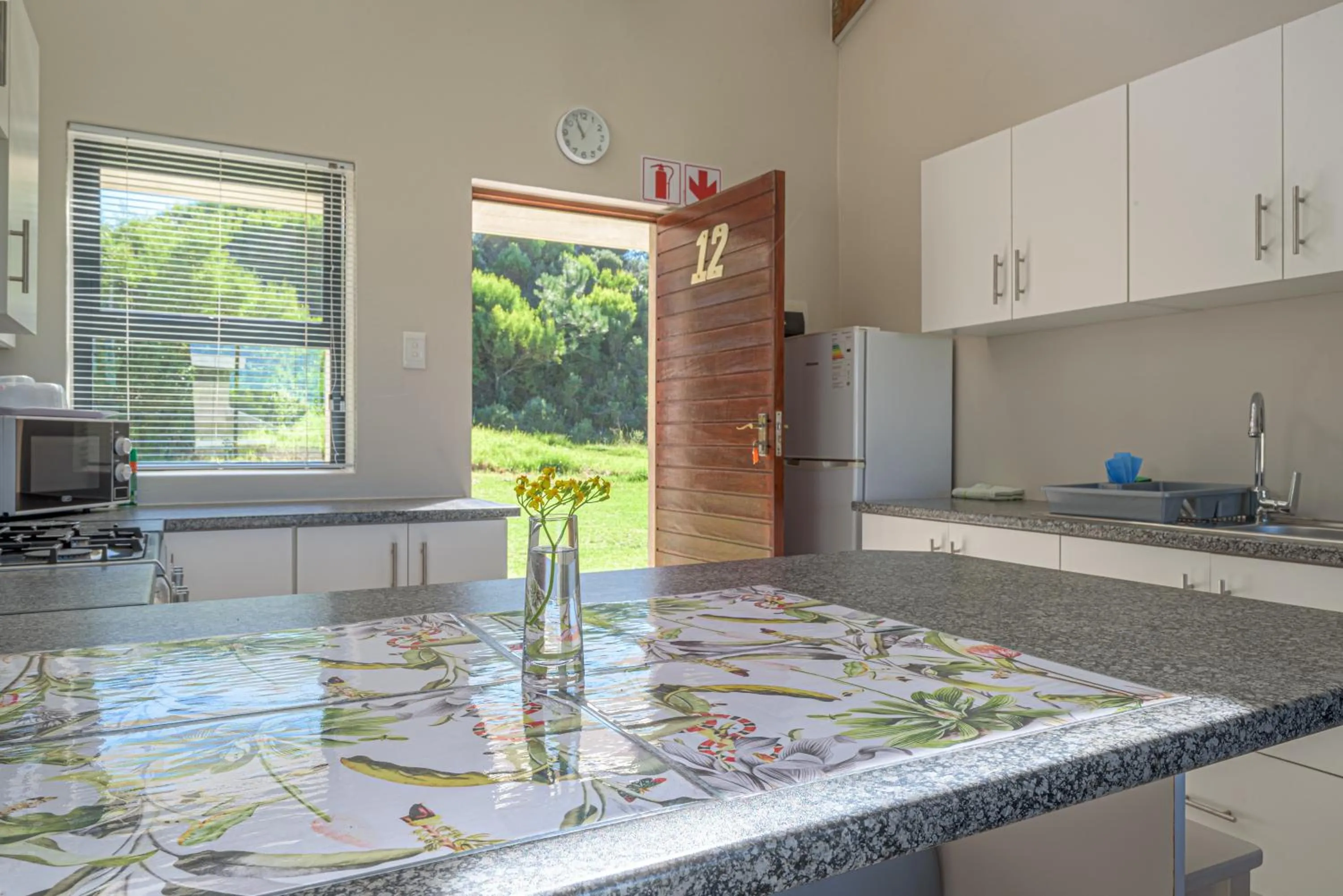 Kitchen or kitchenette in Fynbos Golf and Country Estate