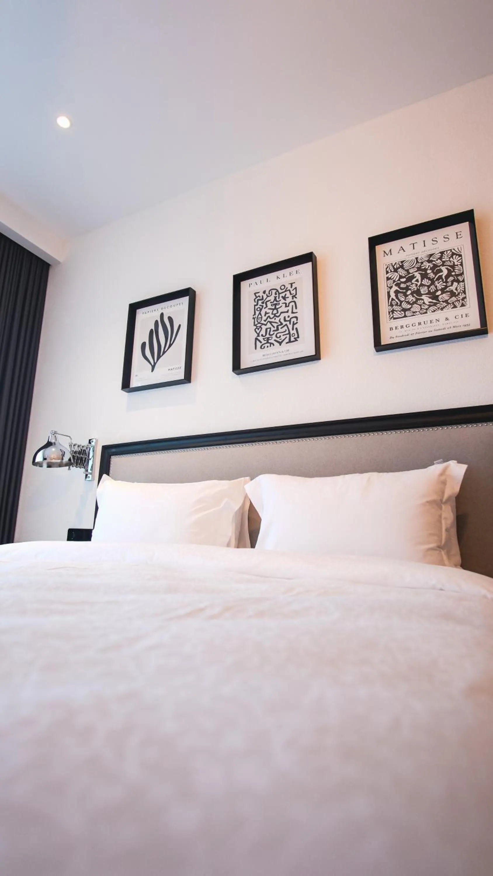 Bed in Be Side Hotel