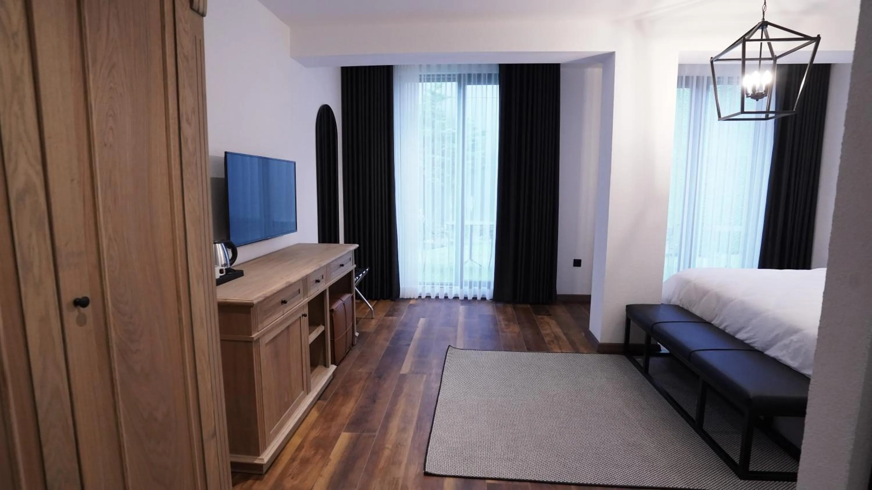 Photo of the whole room in Be Side Hotel