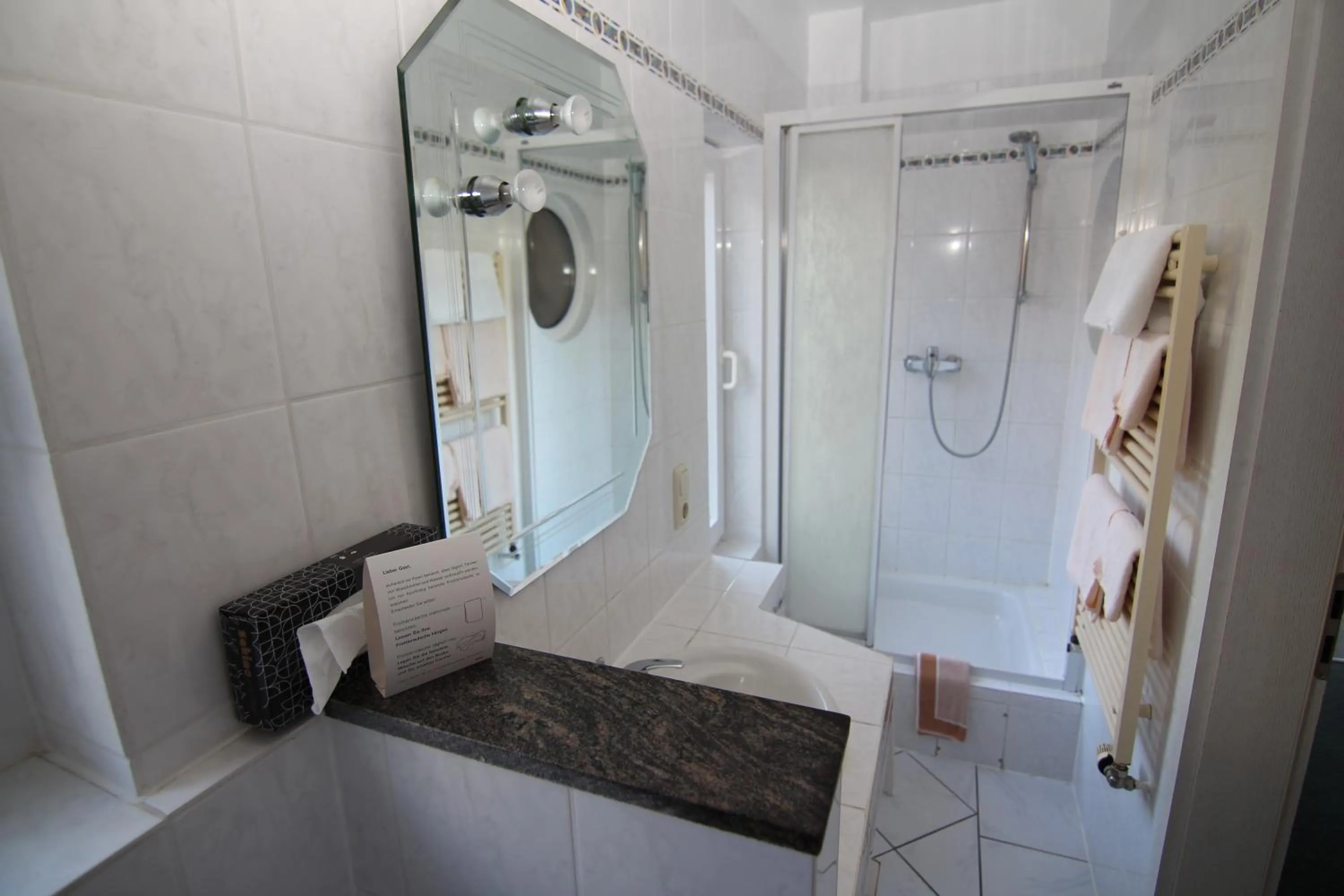 Bathroom, Bed in Hotel Zur schönen Aussicht