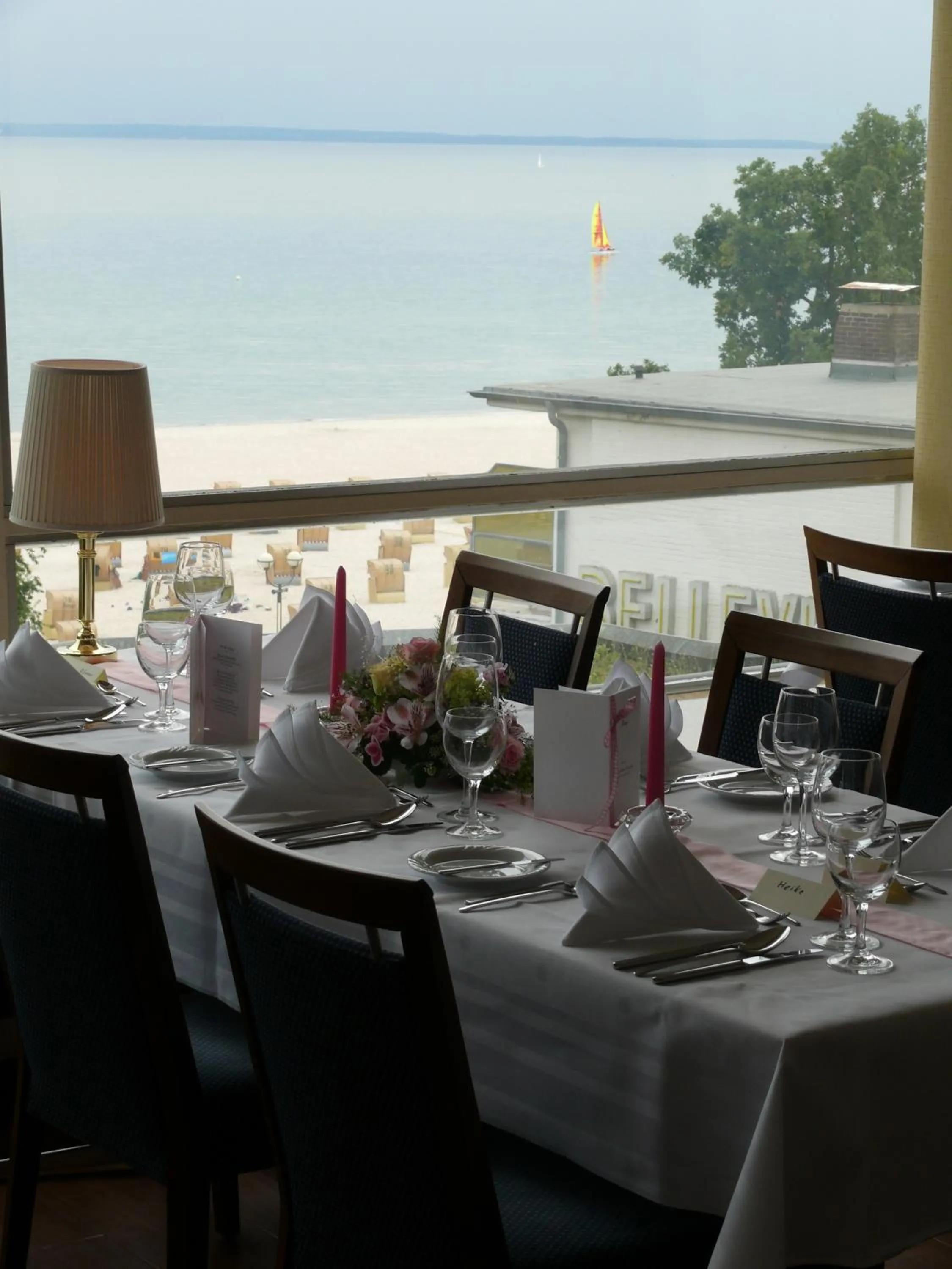 Restaurant/places to eat in Hotel Zur schönen Aussicht