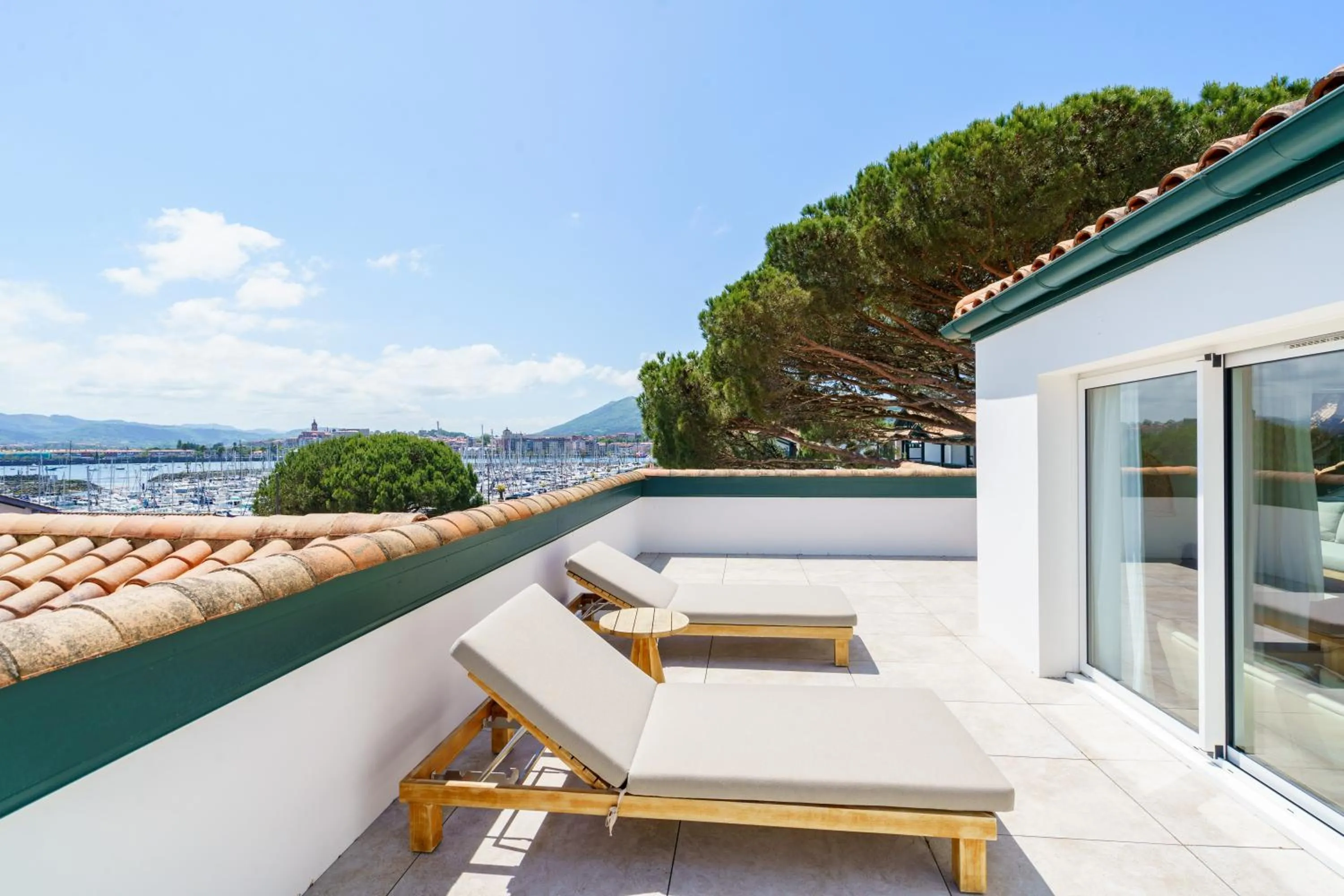 Patio in Hôtel Ibaïa