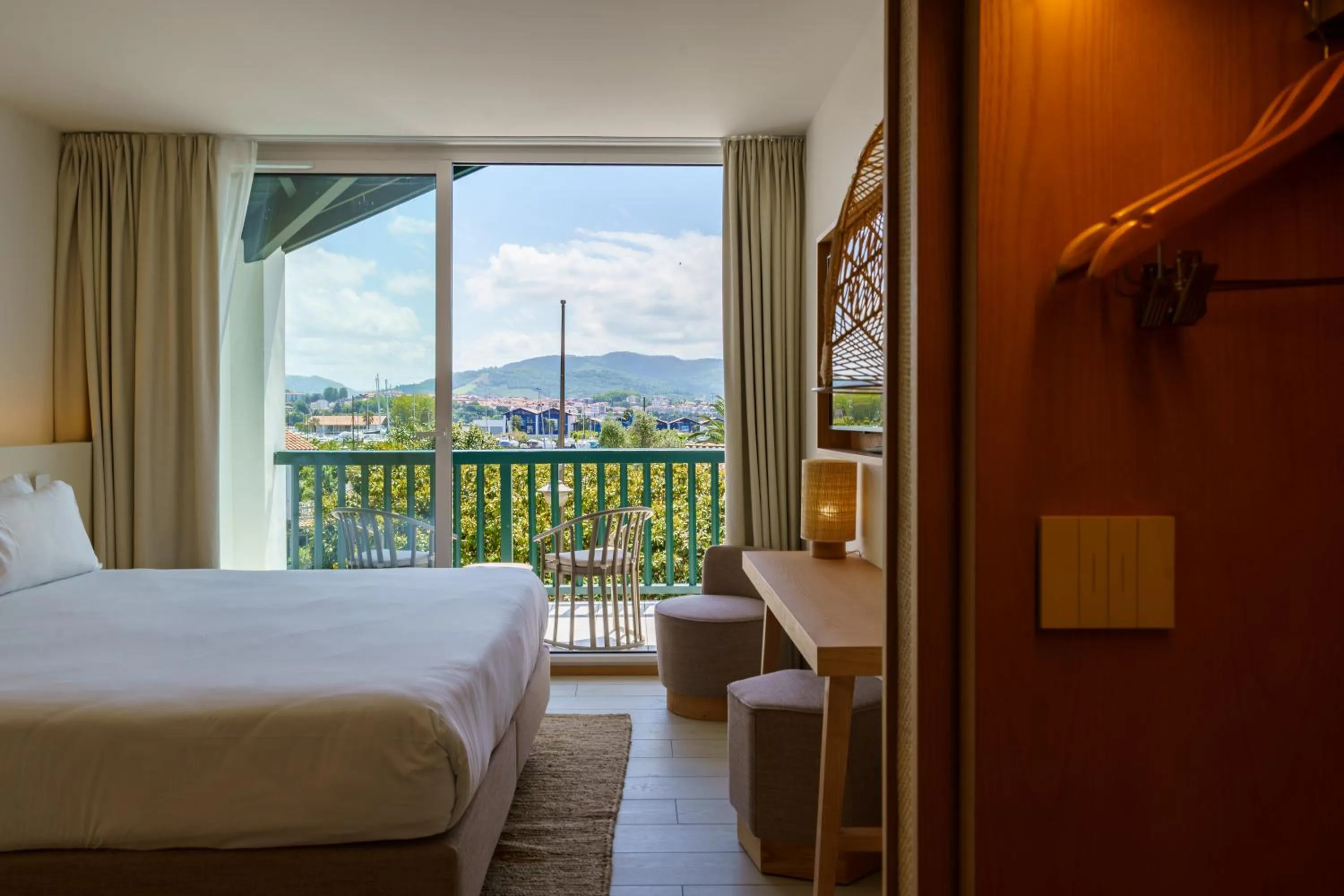 Bedroom, Bed in Hôtel Ibaïa