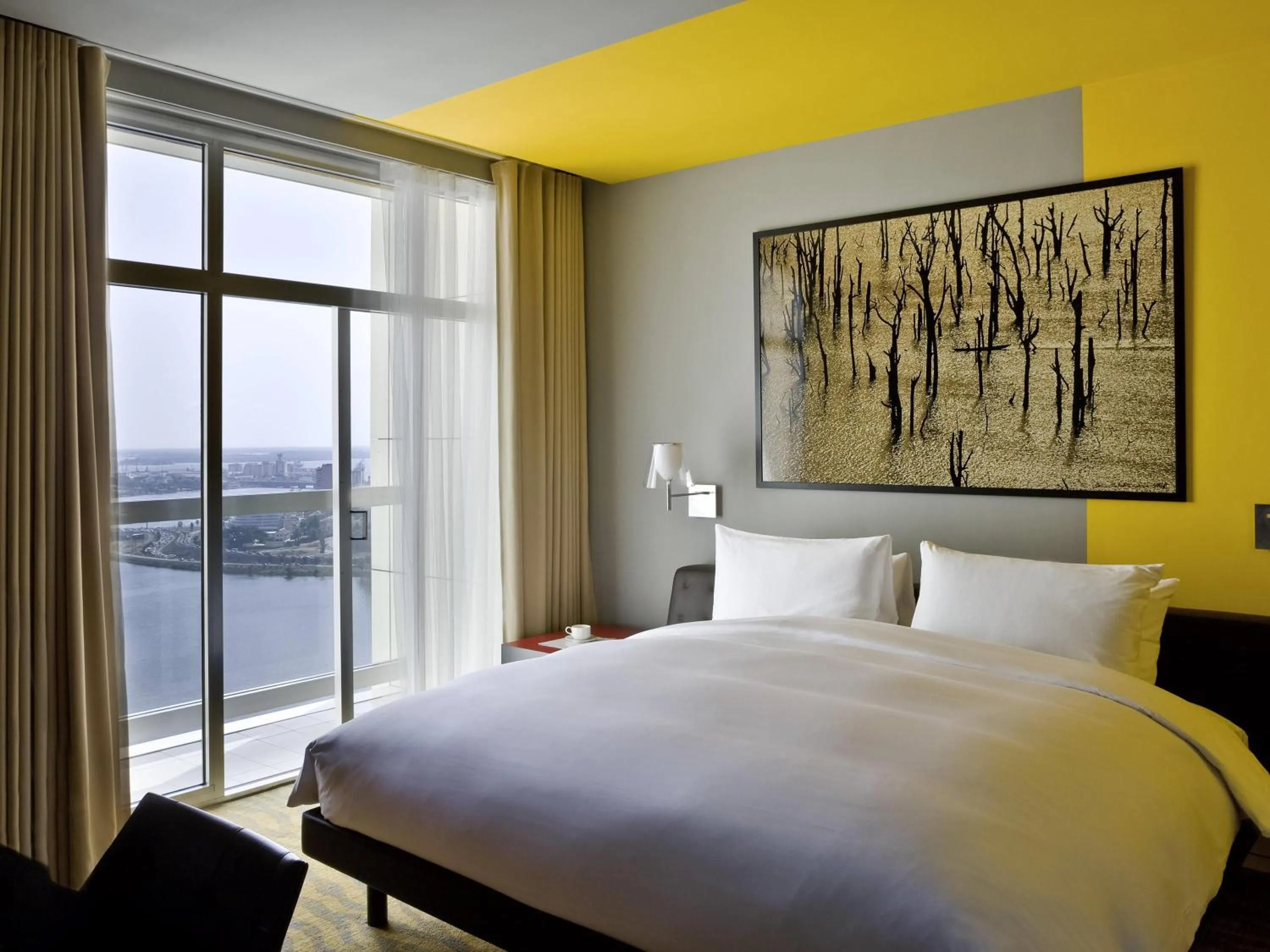 Bedroom, Bed in Sofitel Abidjan Hotel Ivoire