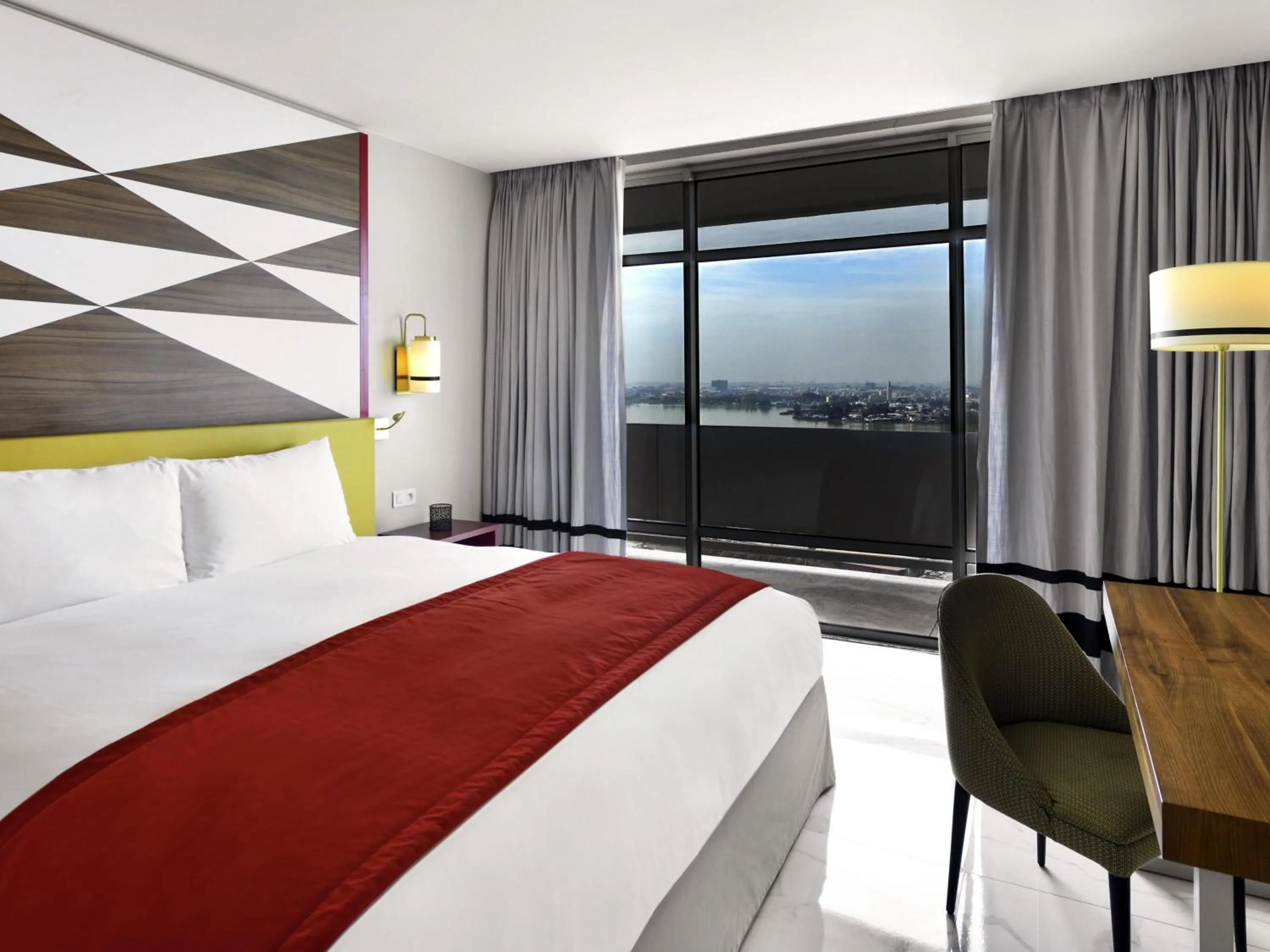 Bedroom, Bed in Sofitel Abidjan Hotel Ivoire