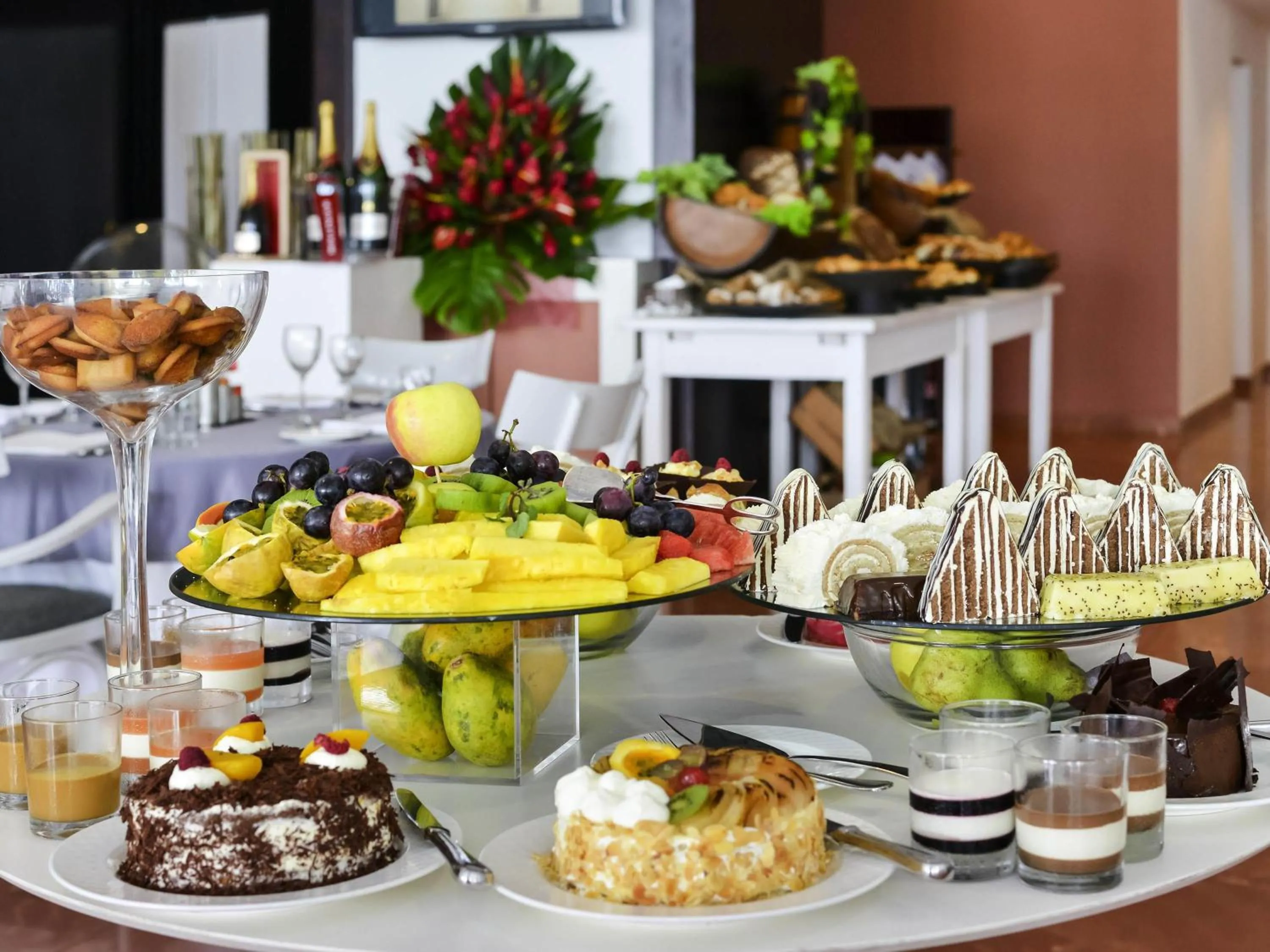 Restaurant/places to eat in Sofitel Abidjan Hotel Ivoire