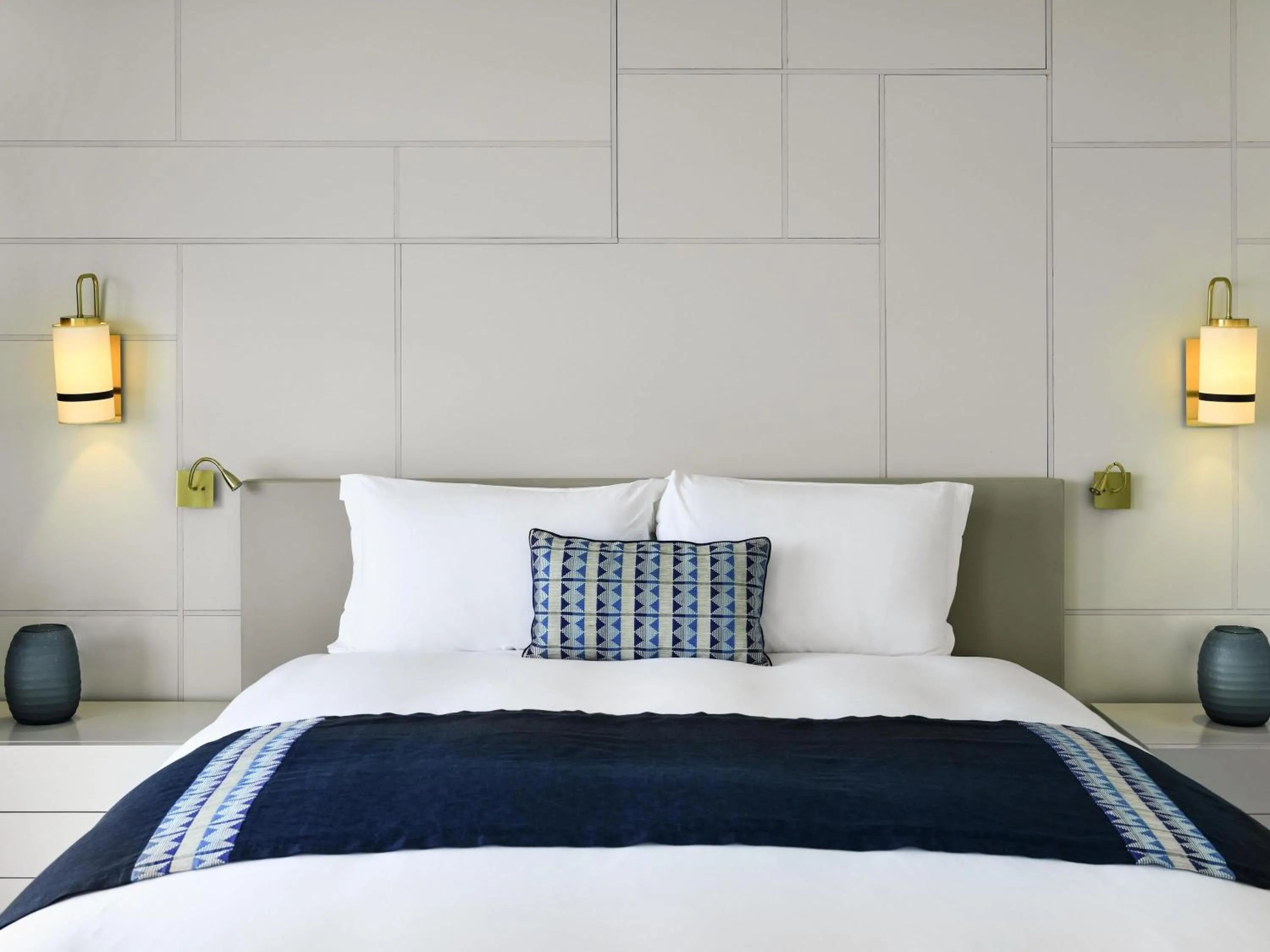 Bedroom, Bed in Sofitel Abidjan Hotel Ivoire