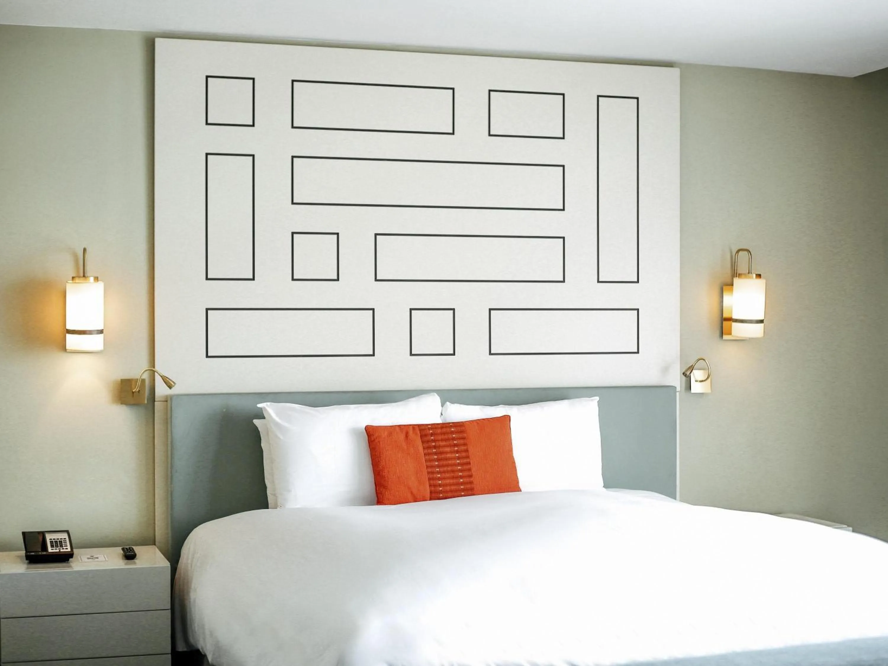 Bedroom, Bed in Sofitel Abidjan Hotel Ivoire