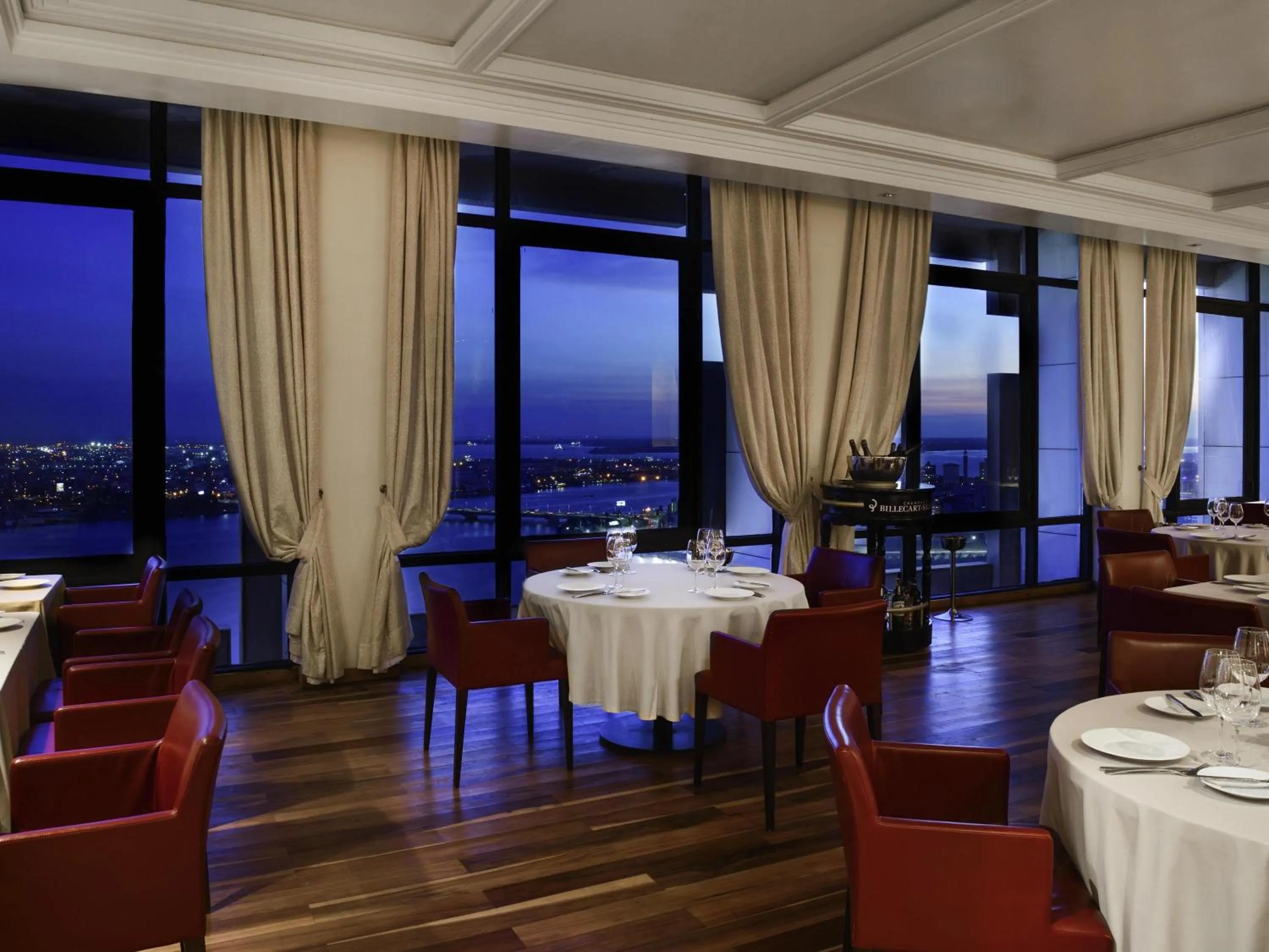 Restaurant/places to eat in Sofitel Abidjan Hotel Ivoire