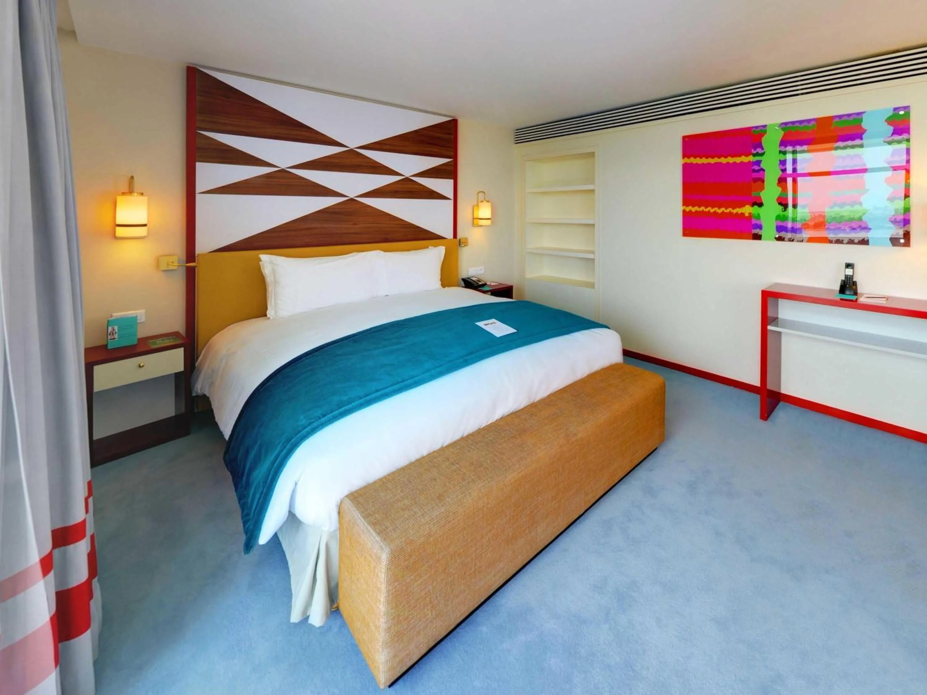 Bedroom, Bed in Sofitel Abidjan Hotel Ivoire