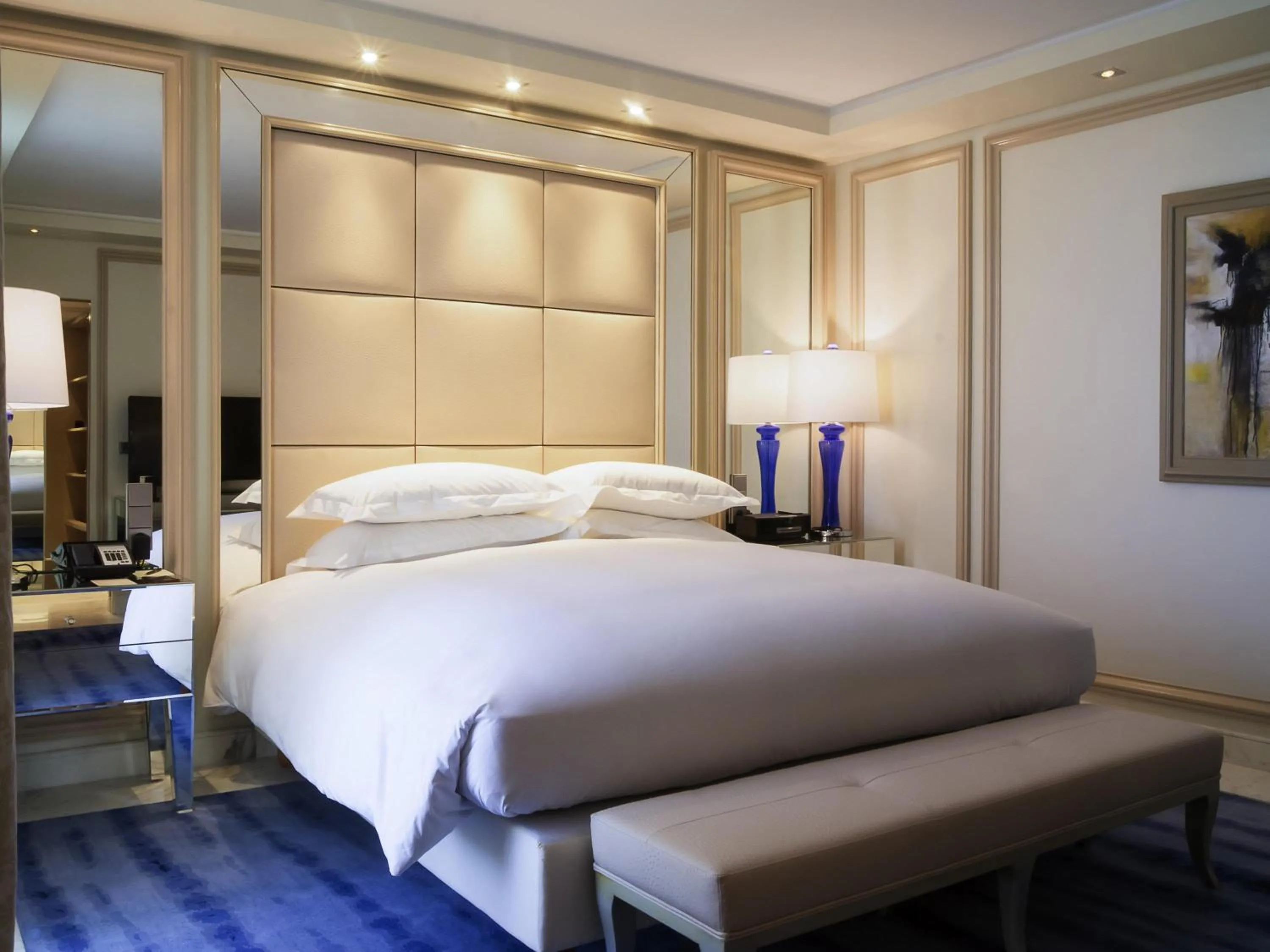 Bedroom, Bed in Sofitel Abidjan Hotel Ivoire