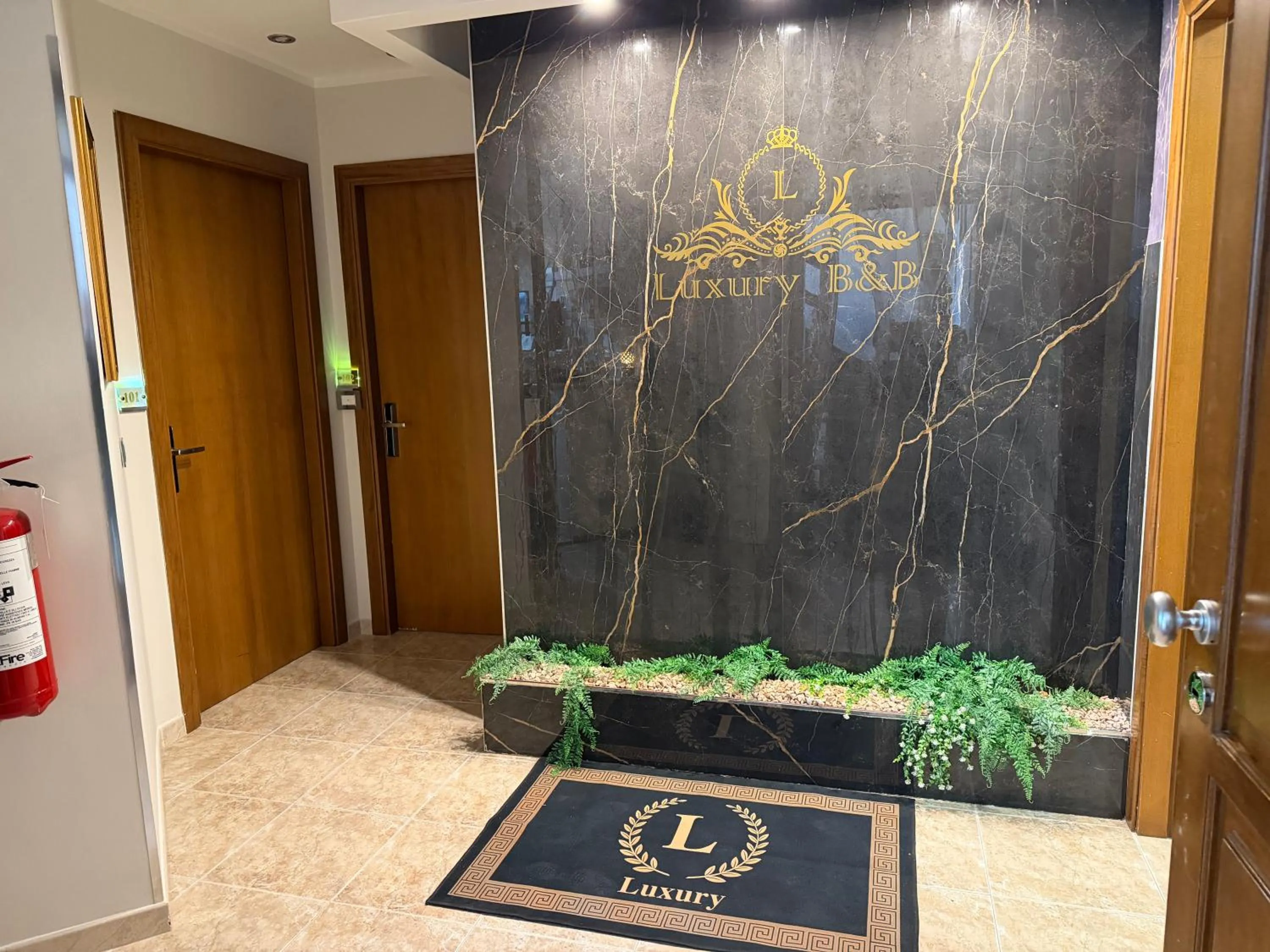 Facade/entrance in B&B Luxury