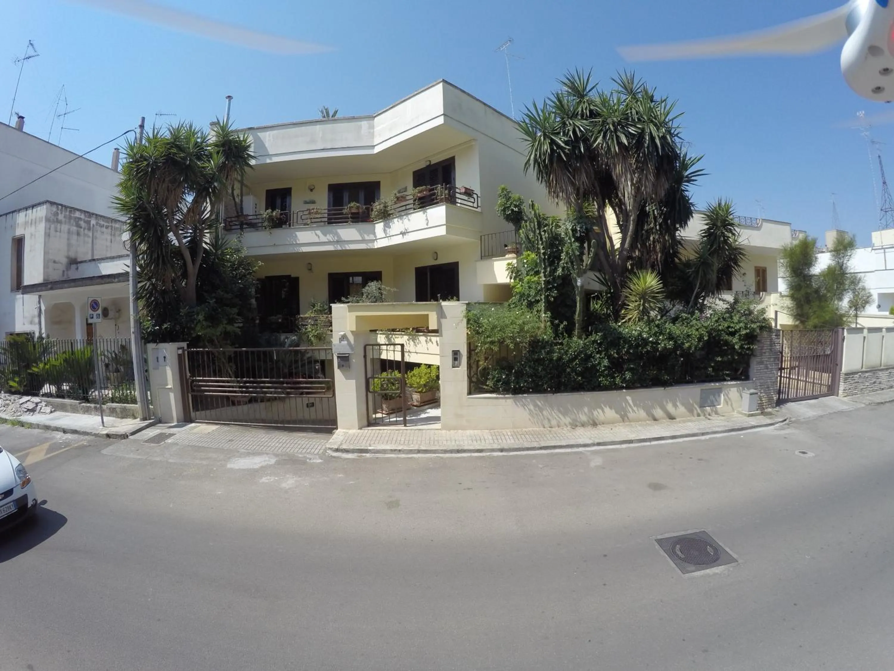 Facade/entrance in B&B Luxury