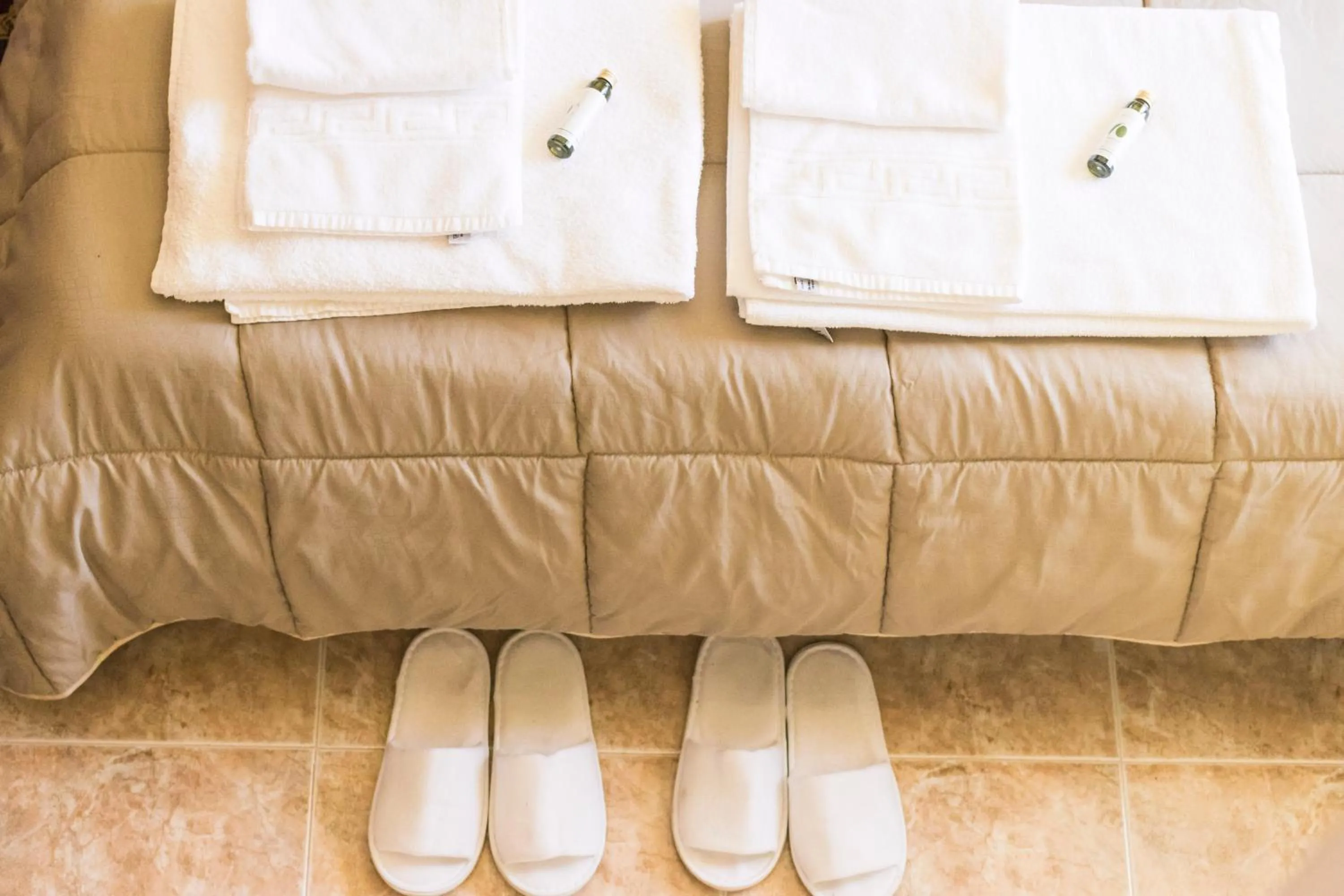 View (from property/room), Bed in B&B Luxury