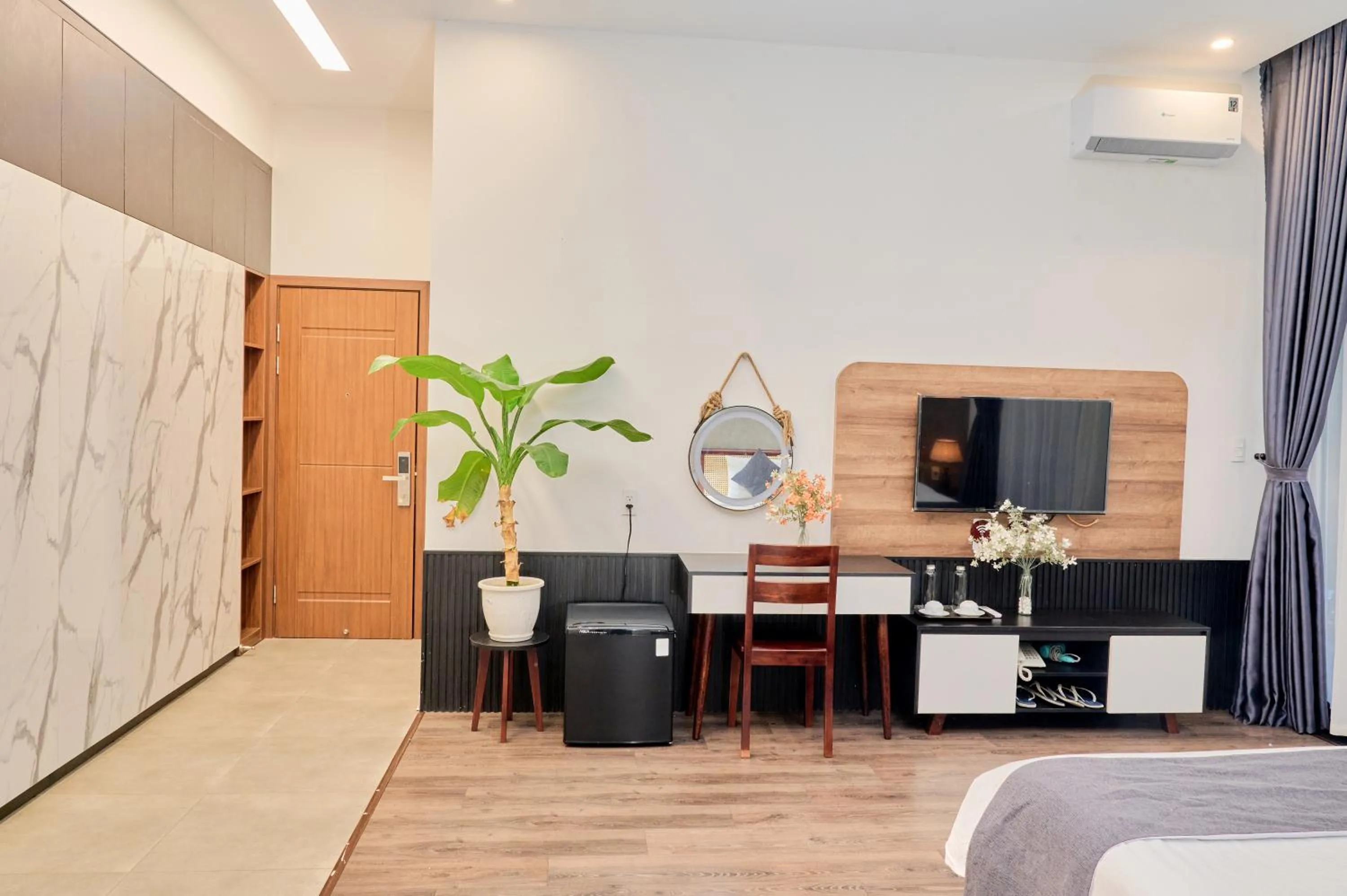 TV and multimedia, Bed in Charm Champion Villa Hoian