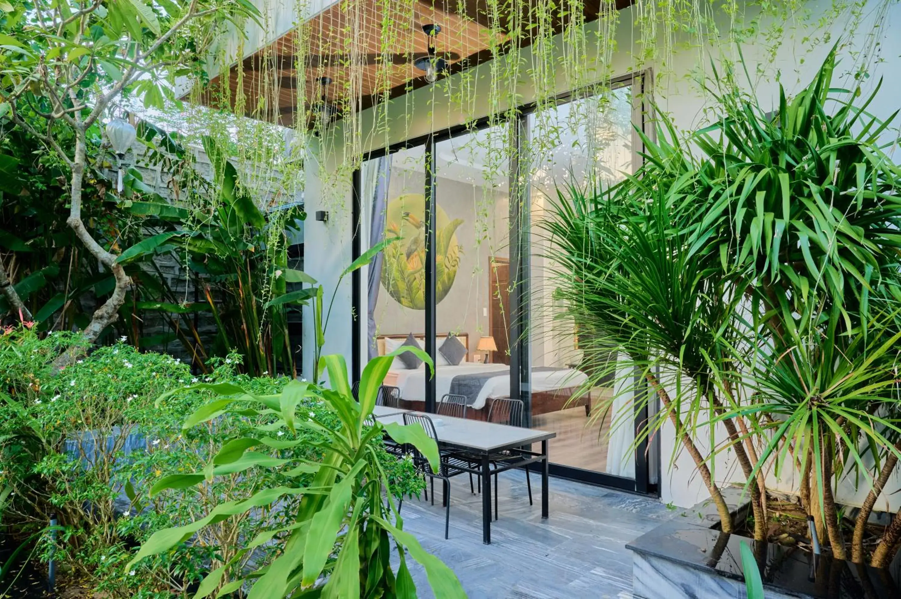 Deluxe Room (2 Adults + 1 Child) in Charm Champion Villa Hoian Deluxe Room (2 Adults + 1 Child) in Charm Champion Villa Hoian