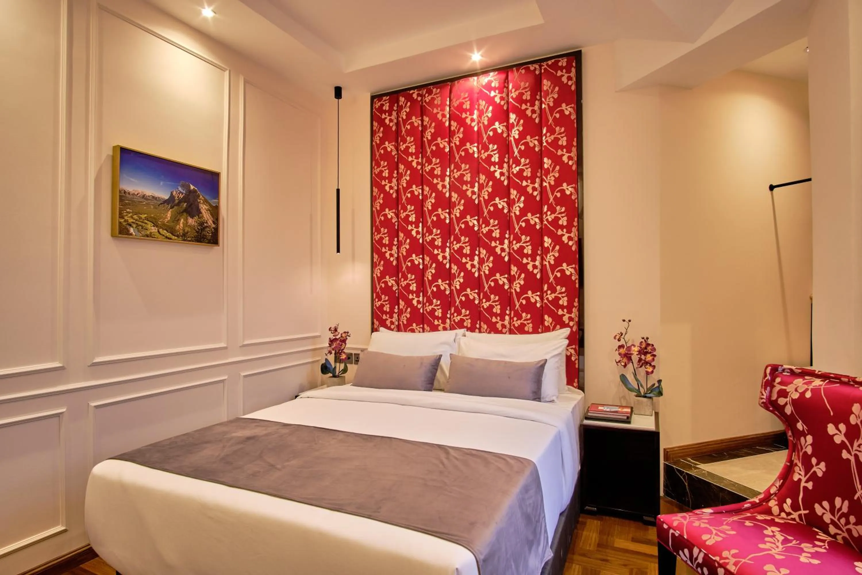 Bedroom, Bed in Muthu Oban Regent Hotel