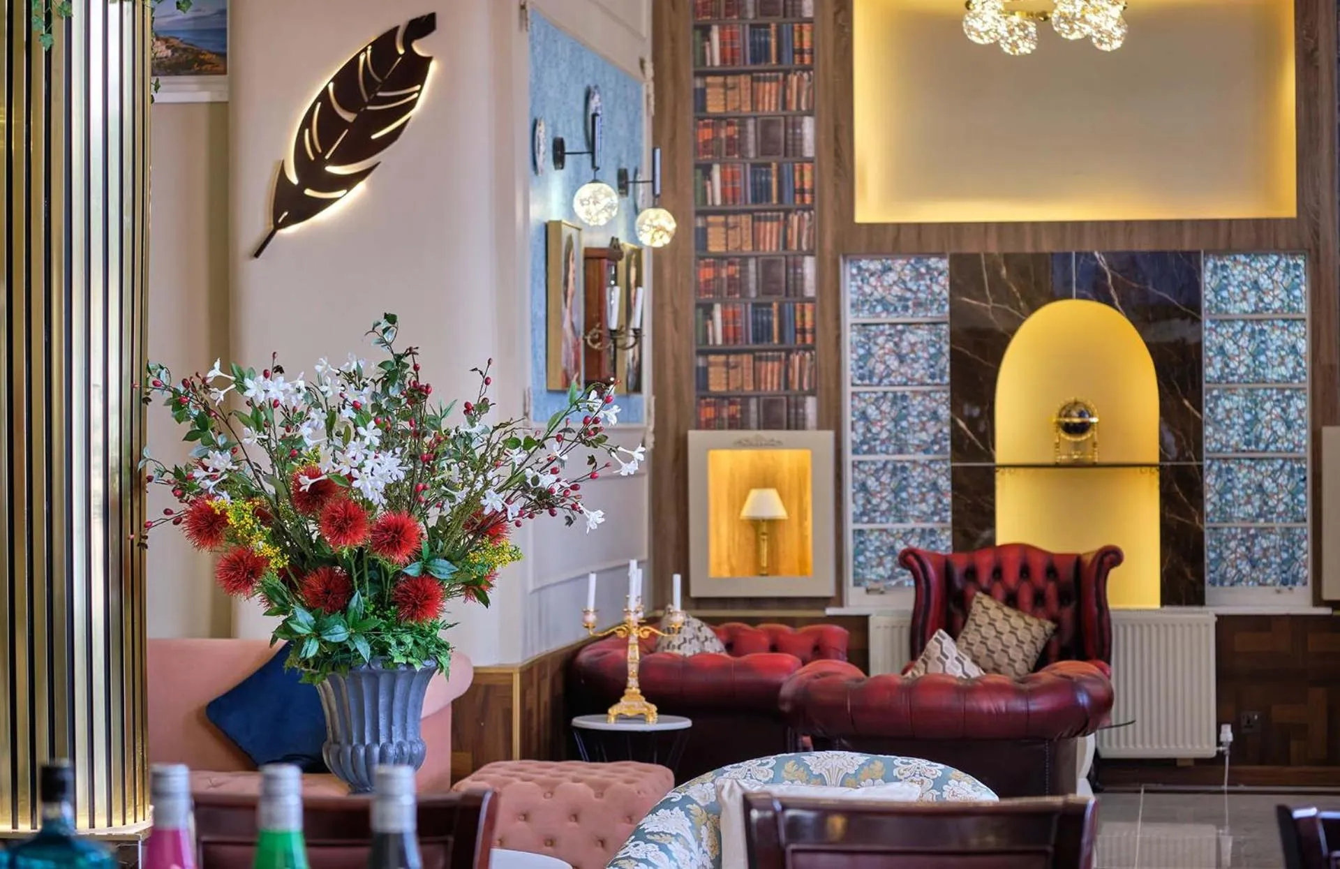 Living room in Muthu Oban Regent Hotel