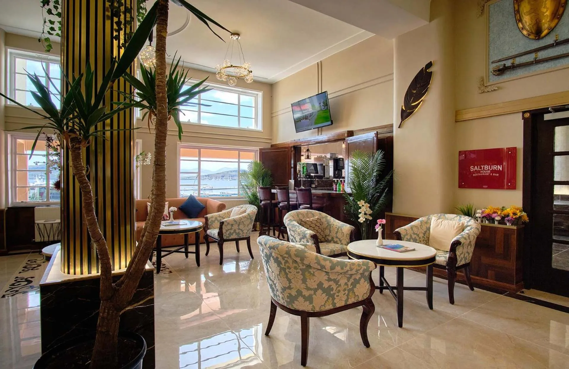 Living room in Muthu Oban Regent Hotel