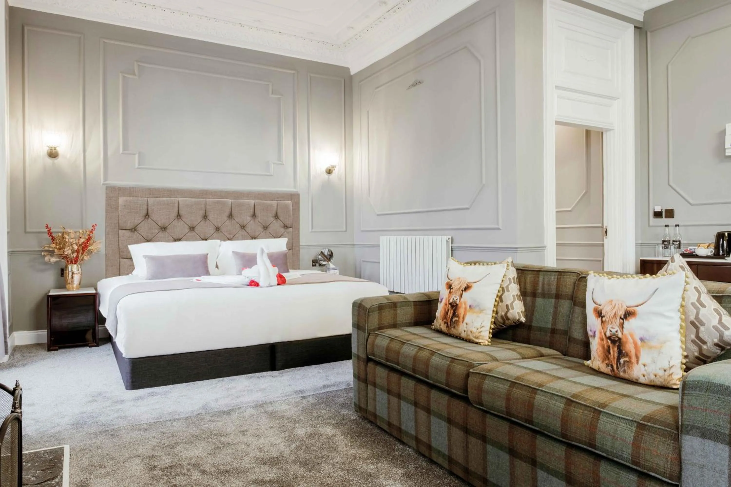 Bed in Muthu Oban Regent Hotel