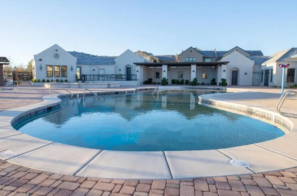 Casa Blanca luxury Villa Private pool sleeps 30!