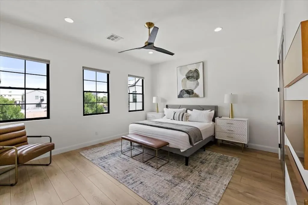 Bedroom, Bed in Casa Blanca luxury Villa Private pool sleeps 30!