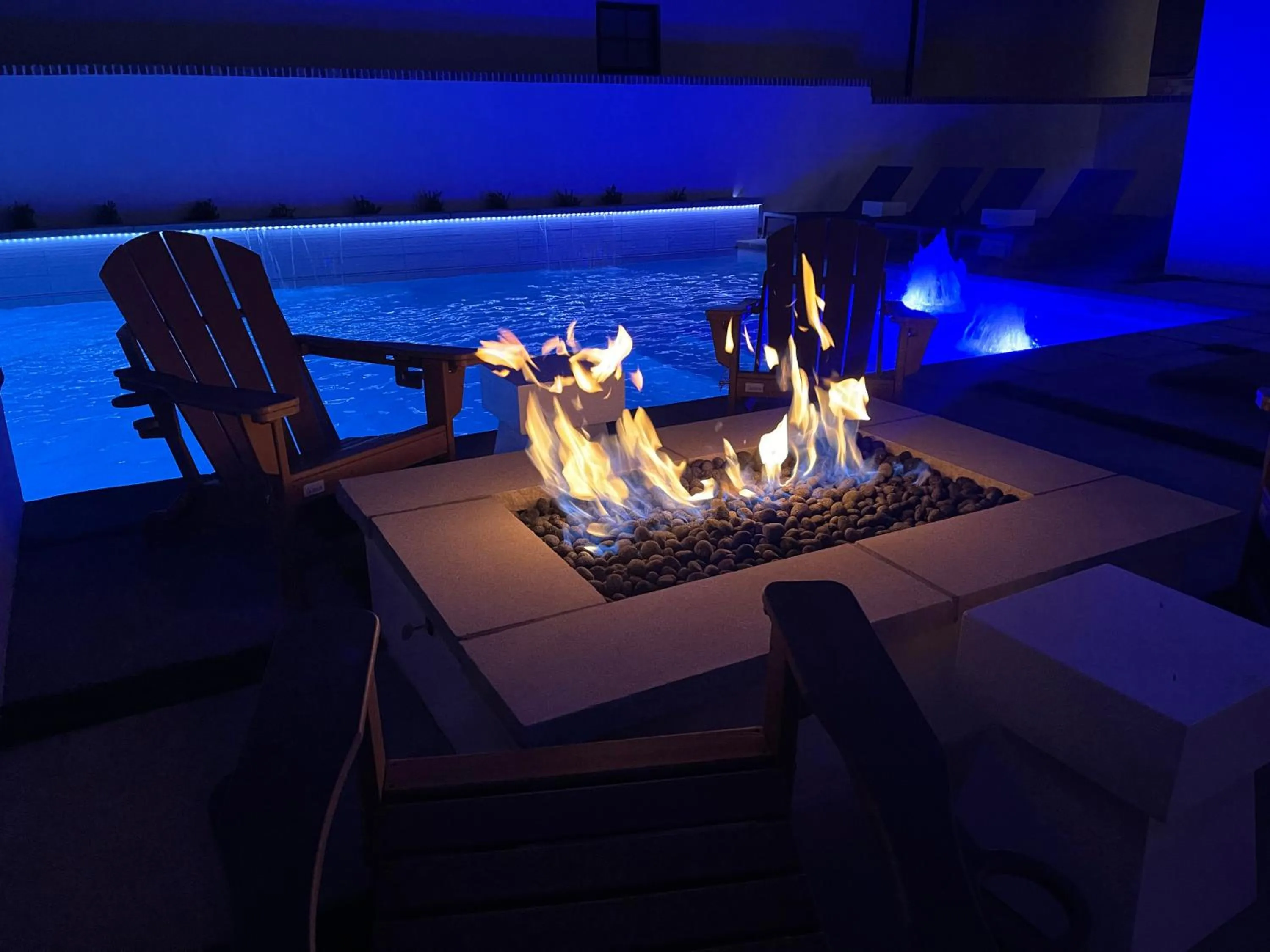 Casa Blanca luxury Villa Private pool sleeps 30!