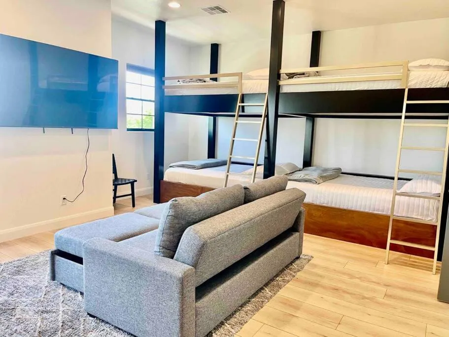 Bed in Casa Blanca luxury Villa Private pool sleeps 30!