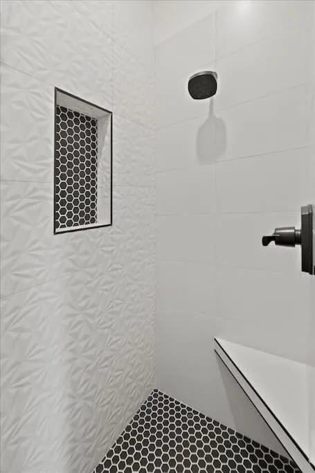 Casa Blanca luxury Villa Private pool sleeps 30!