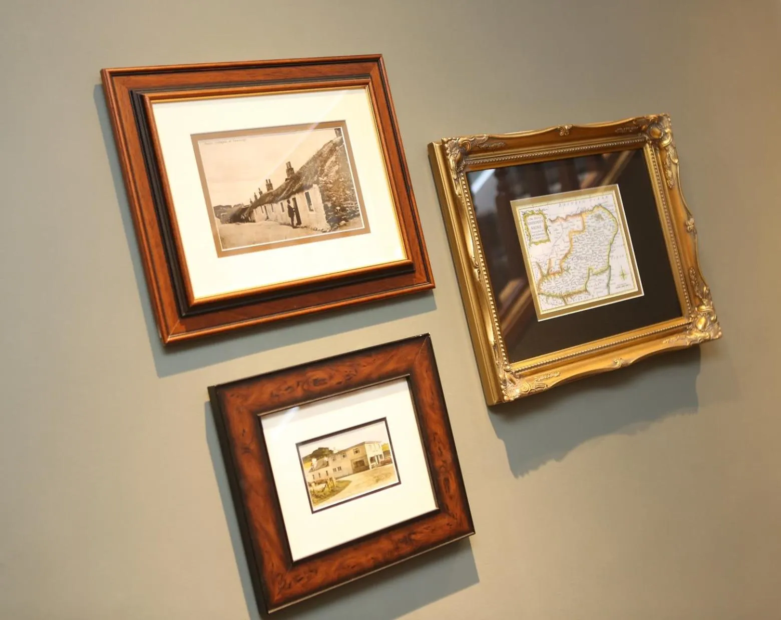 Decorative detail in Newburgh Inn