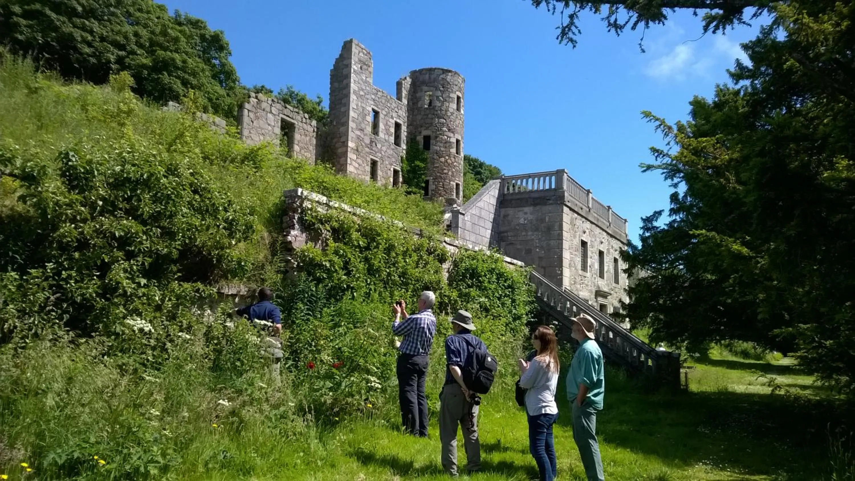Nearby landmark in Newburgh Inn