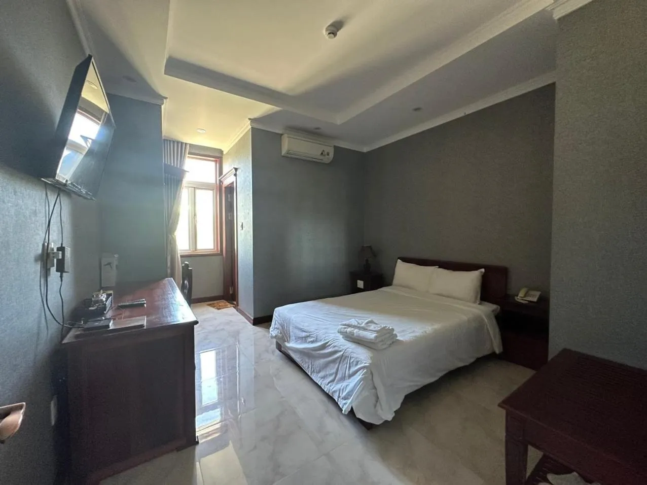 Superior Double Room in Capital O 1183 Villa Le Na