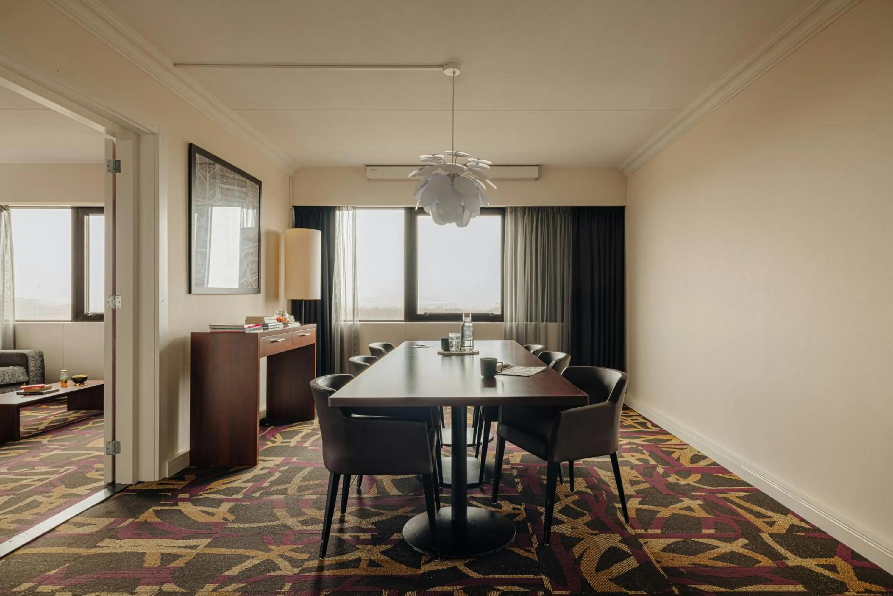 Photo of the whole room in Leonardo Hotel Den Haag Babylon